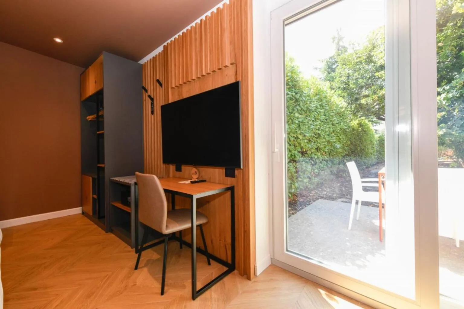 TV and multimedia in Best Western Hotel Arya