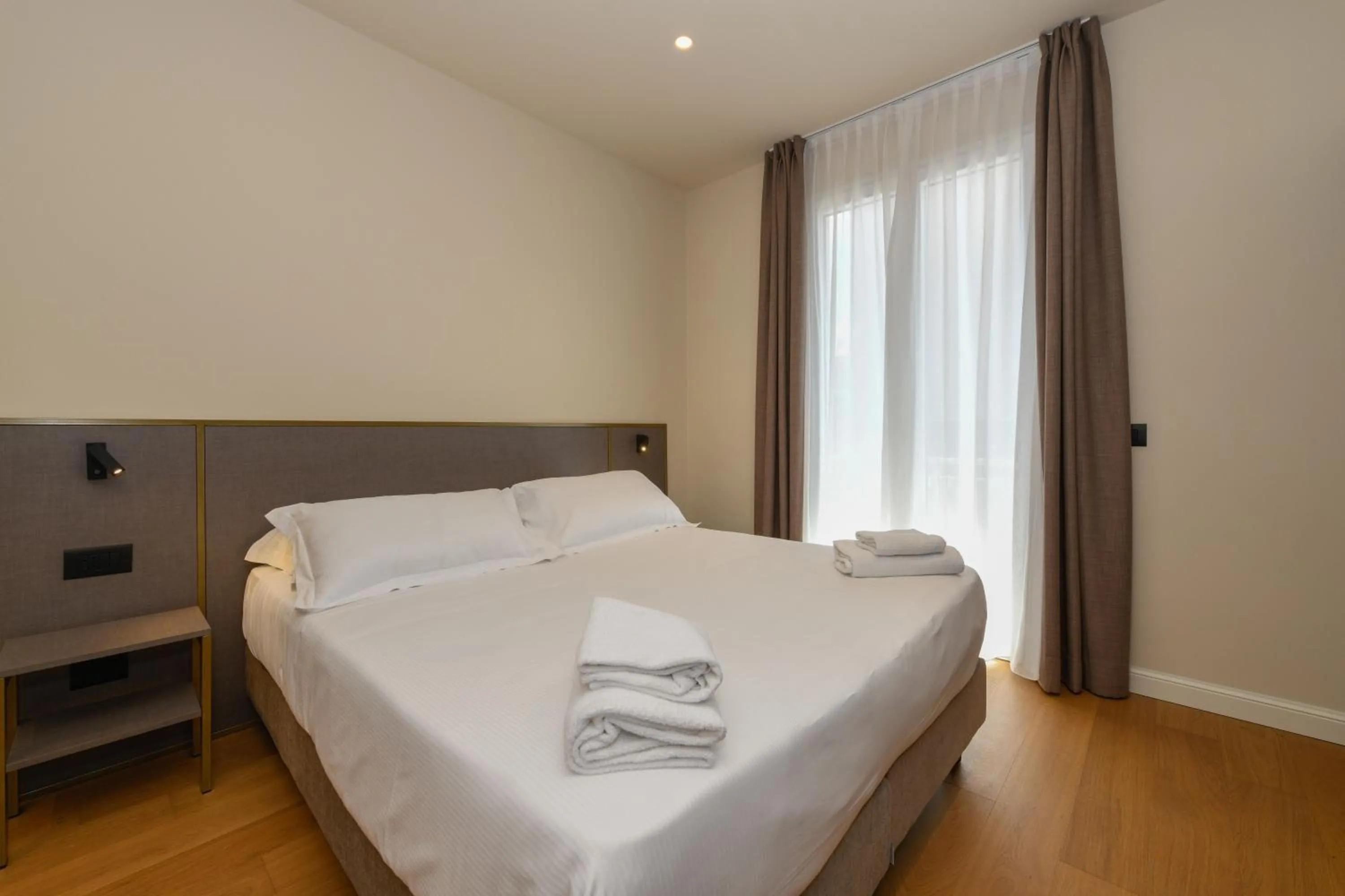 Bed in Best Western Hotel Arya