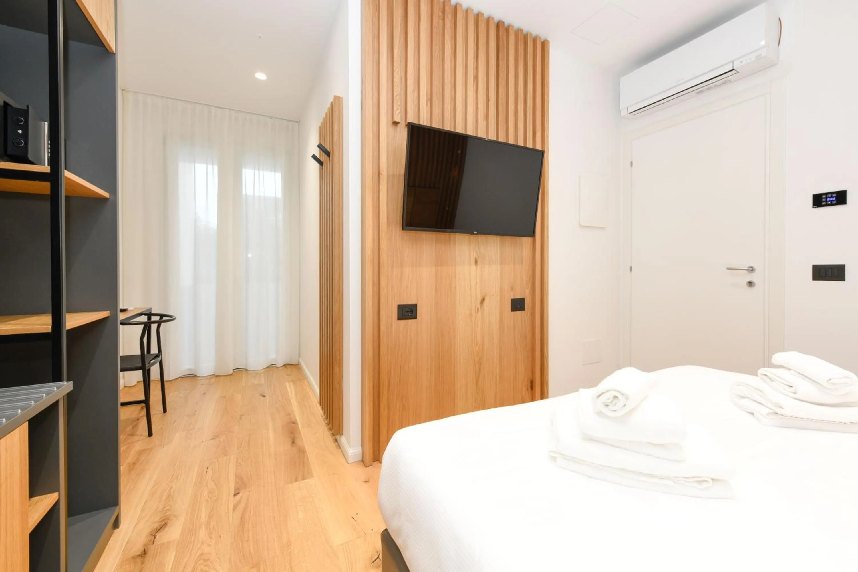 Bed in Hotel Arya by Mauro