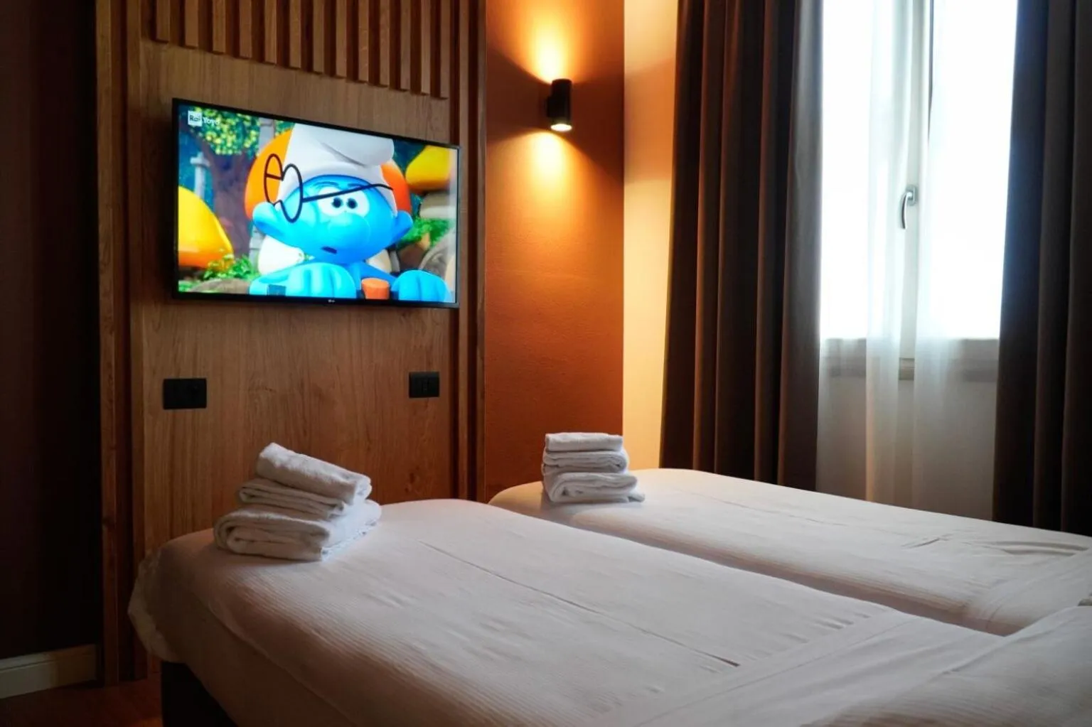 Bed in Best Western Hotel Arya