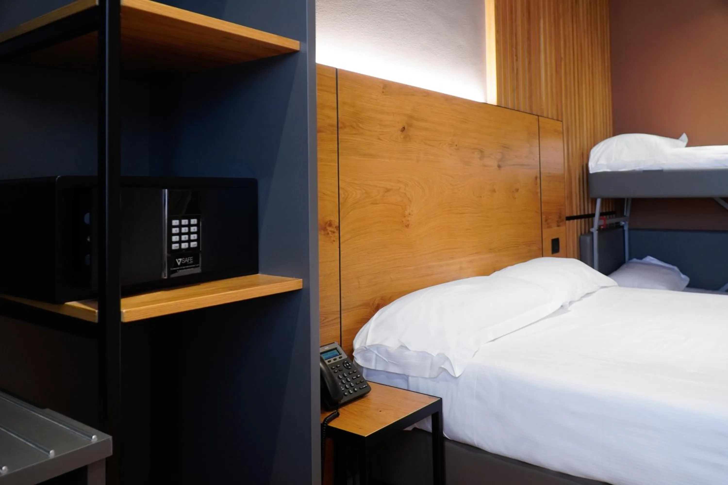 Bedroom, Bed in Hotel Arya by Mauro