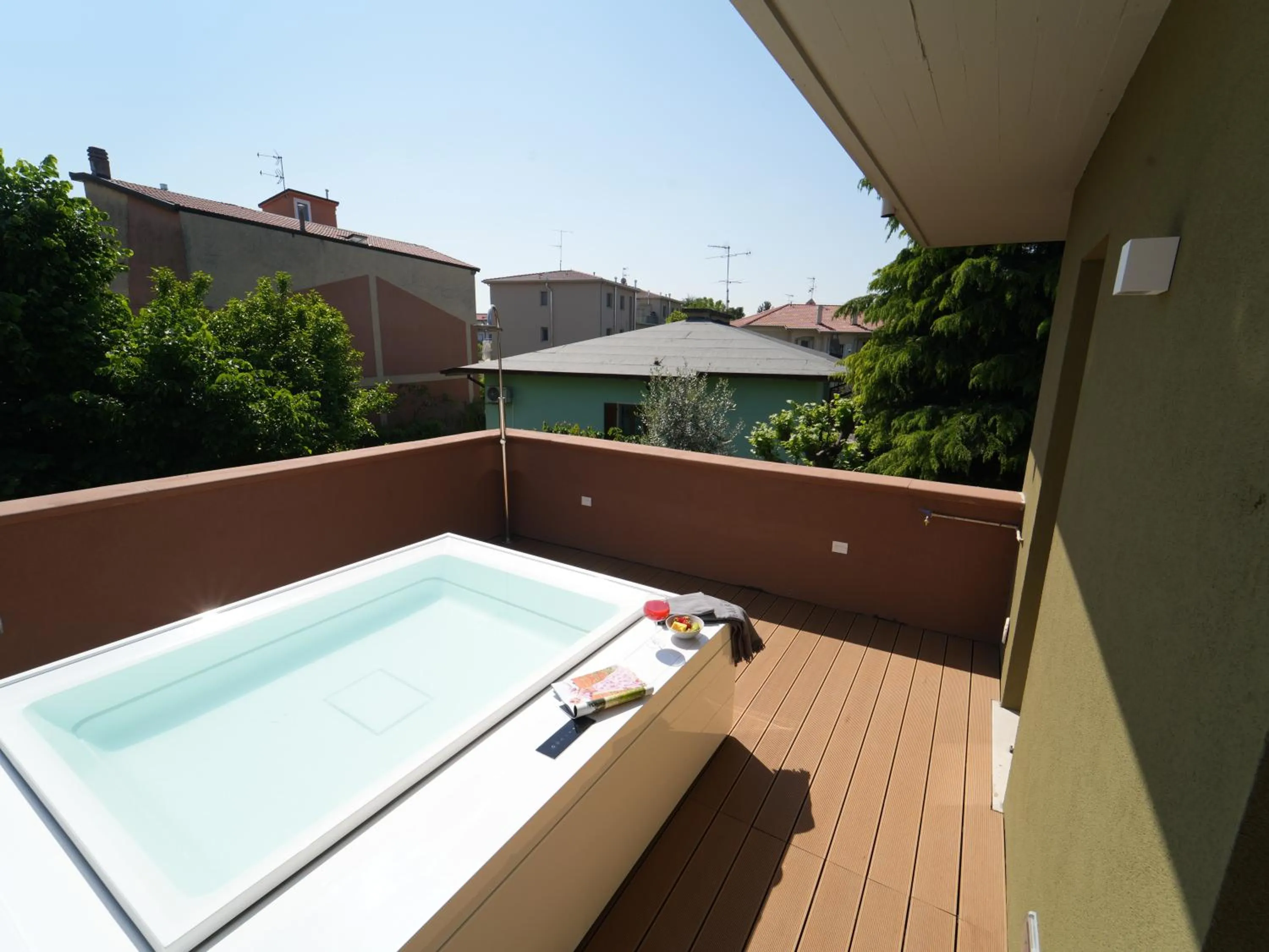 Hot Tub in Hotel Arya by Mauro