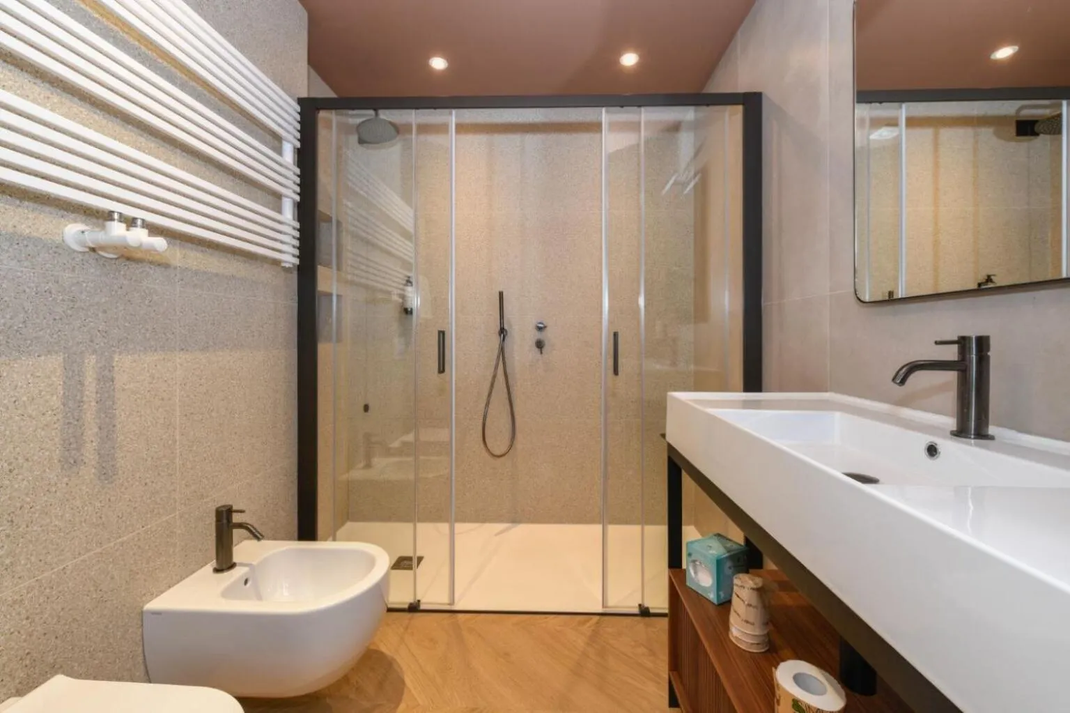 Shower in Best Western Hotel Arya