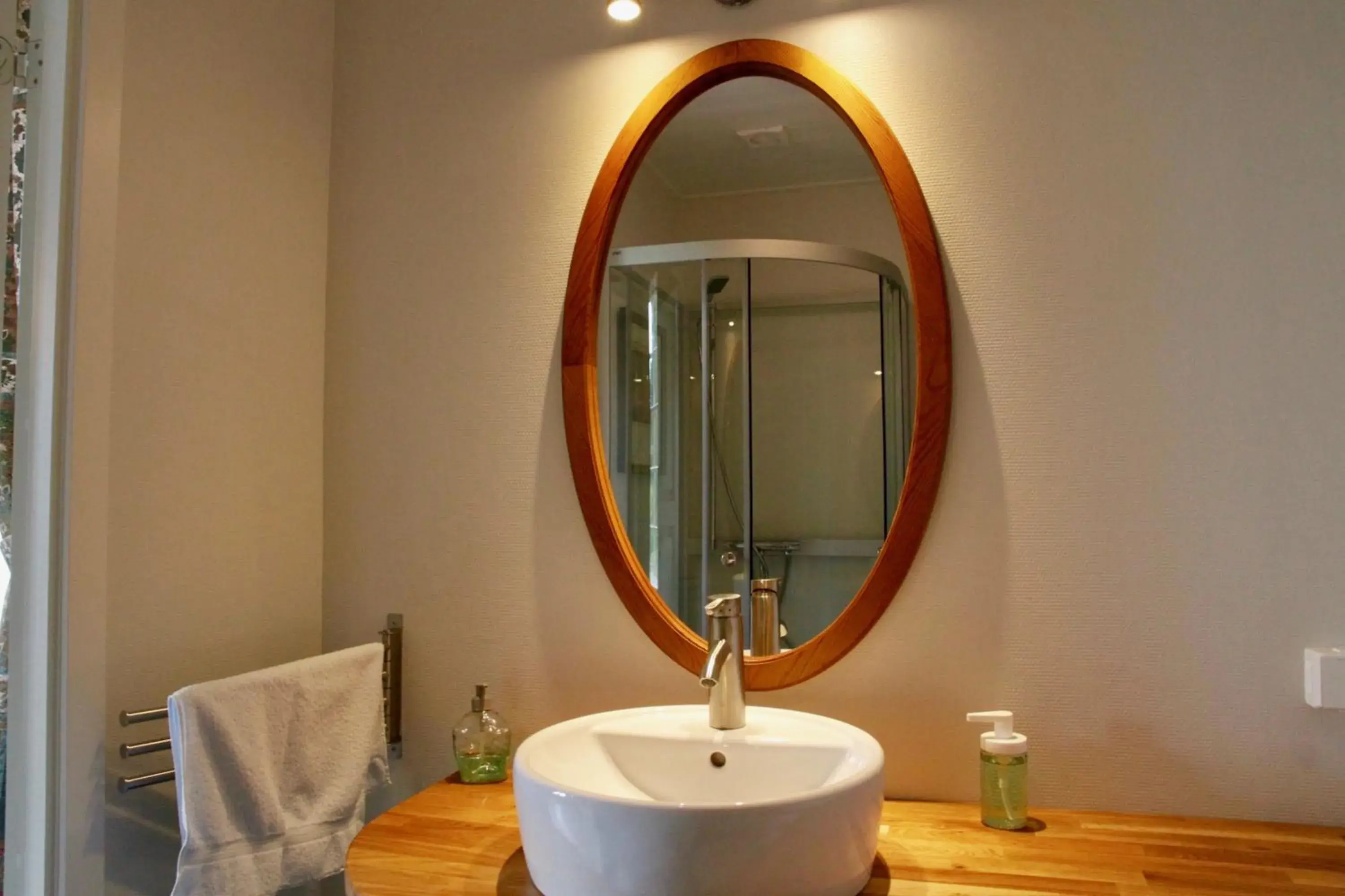 Suite with Lake View - single occupancy in THE LODGE Torsby Suite with Lake View - single occupancy in THE LODGE Torsby