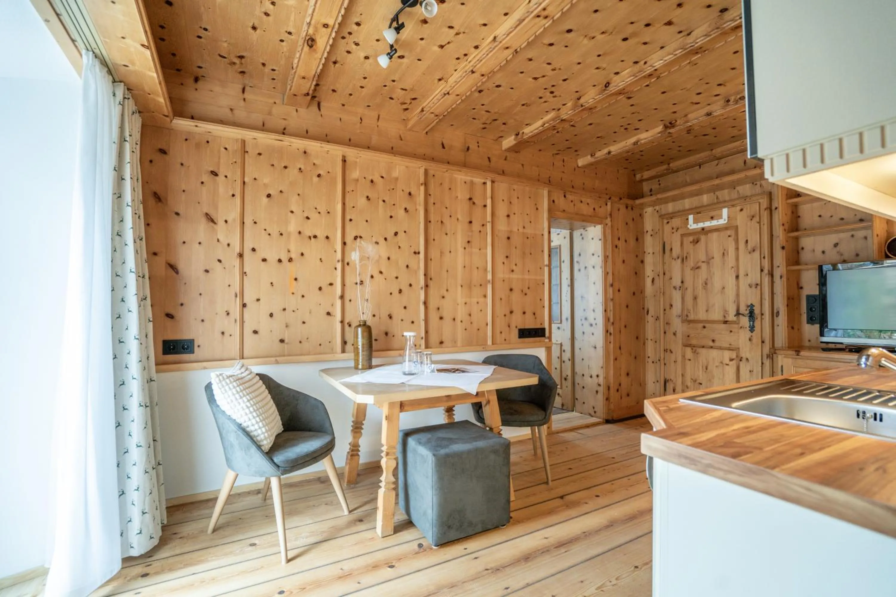 TV and multimedia in Beim Nuihausa