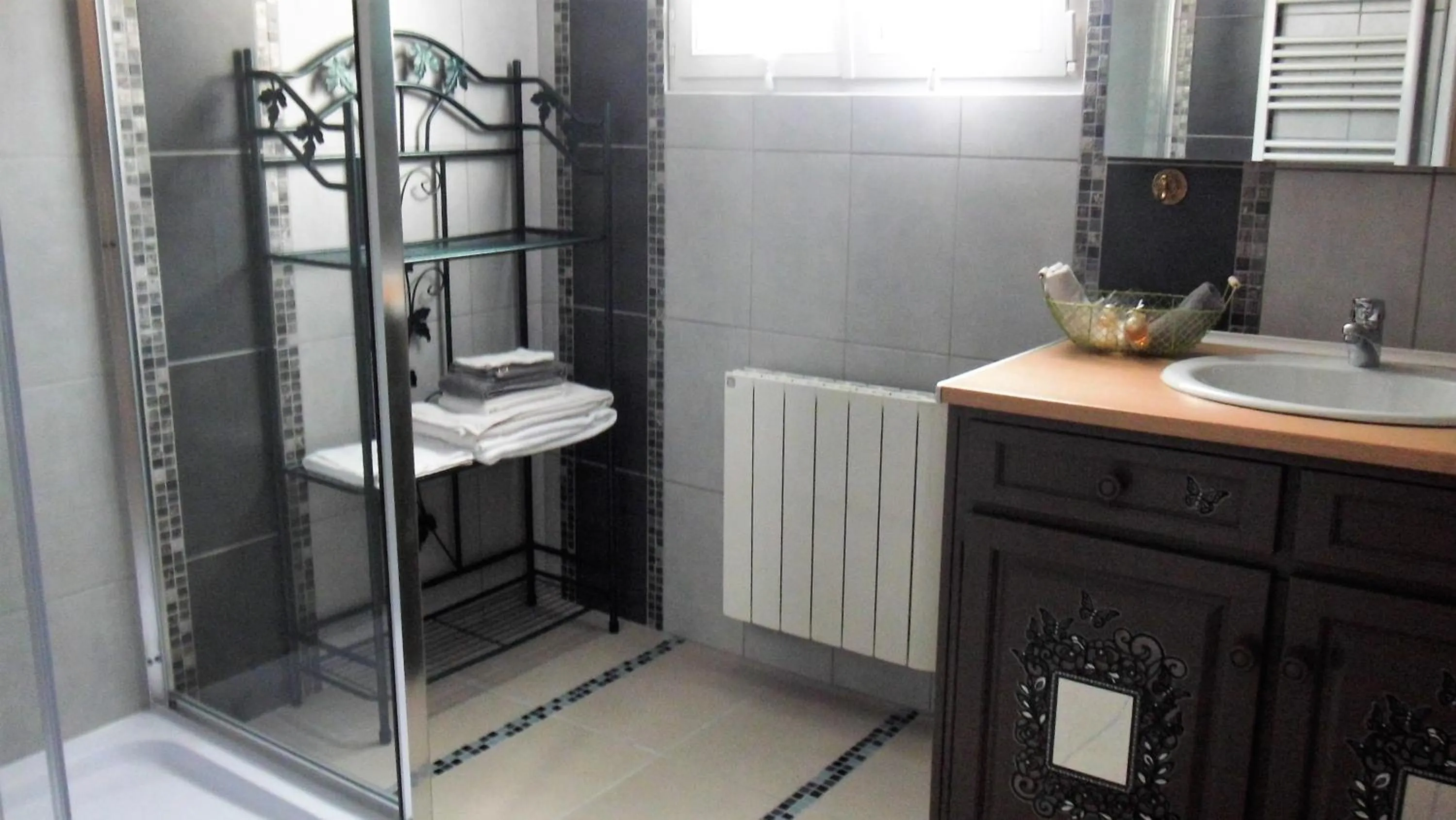 Bathroom in Passion Et Terroir
