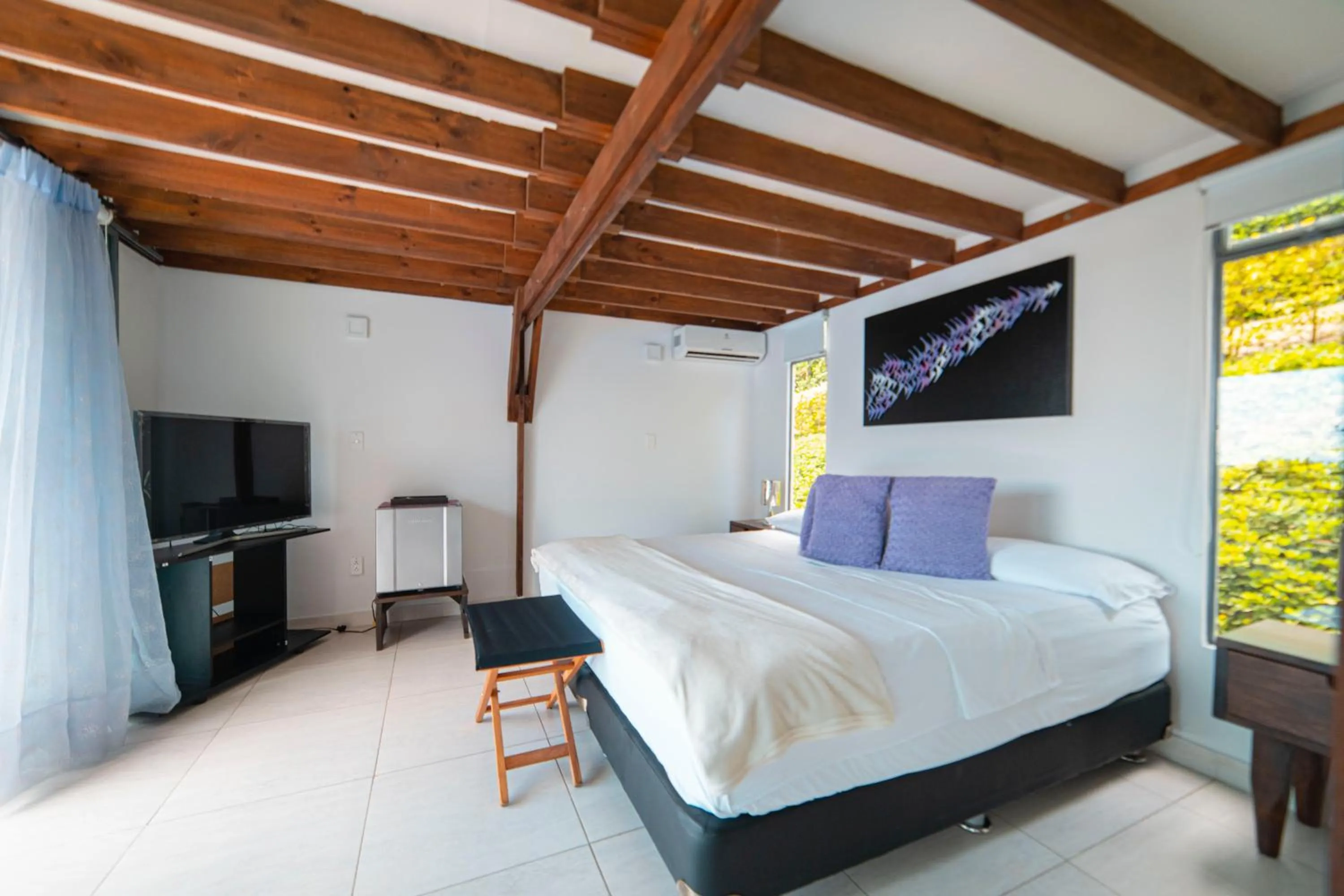 TV and multimedia, Bed in Hotel Syvanna Wellness and Spa