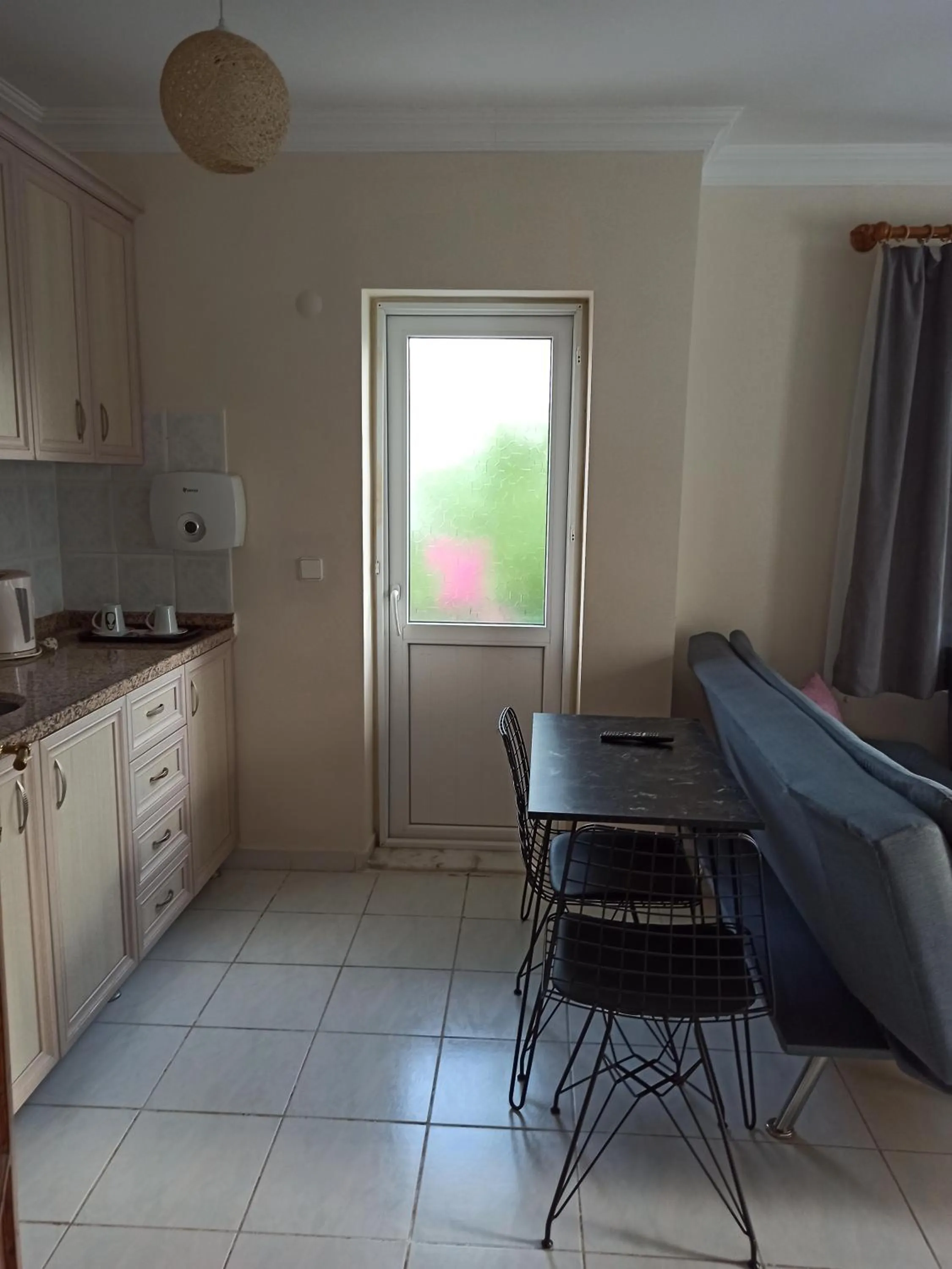 Kitchen or kitchenette in Işıl Suit Apart Otel