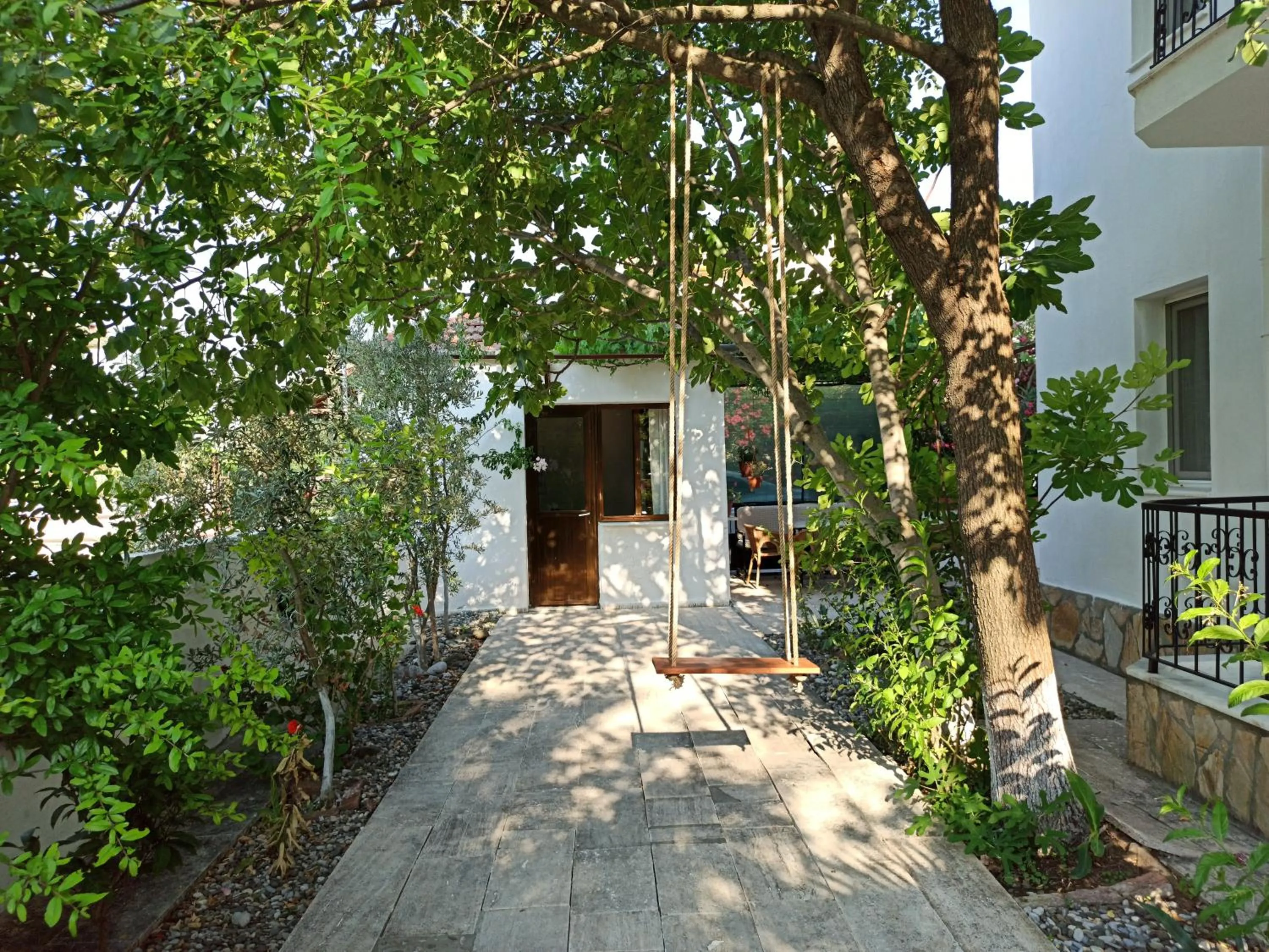 Restaurant/places to eat in Işıl Suit Apart Otel