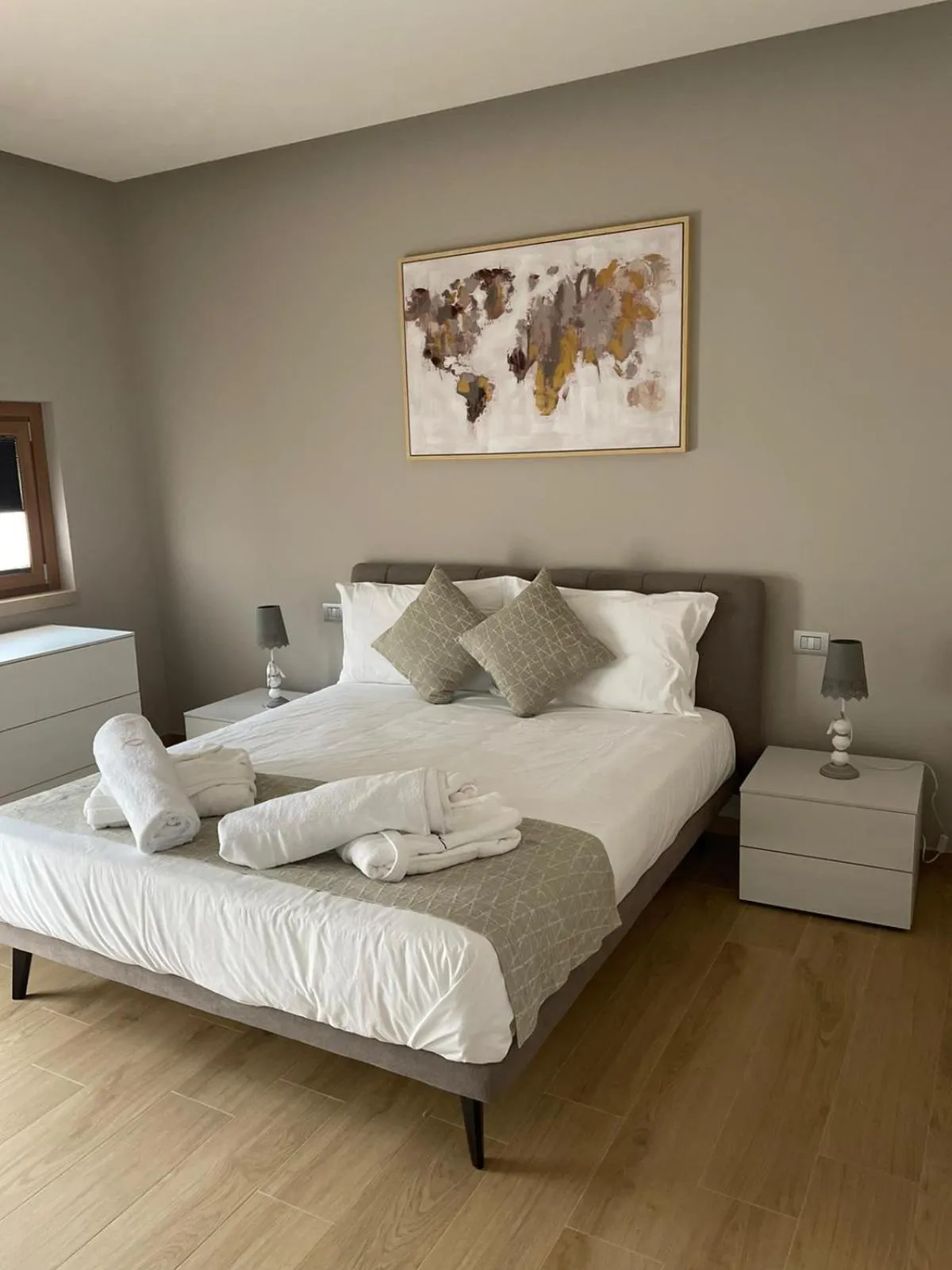 Bed in Notti O' Tunn Luxury Rooms in centro