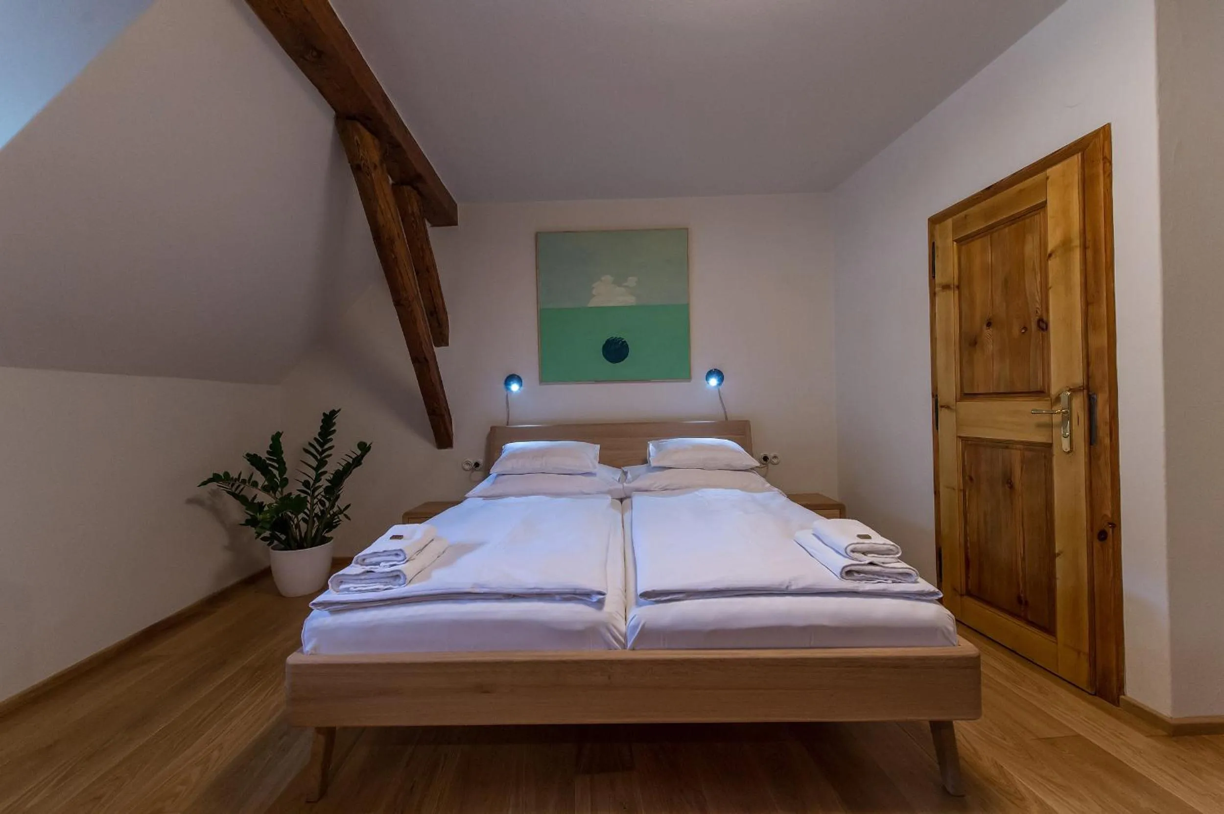 Bed in Alt Straninger