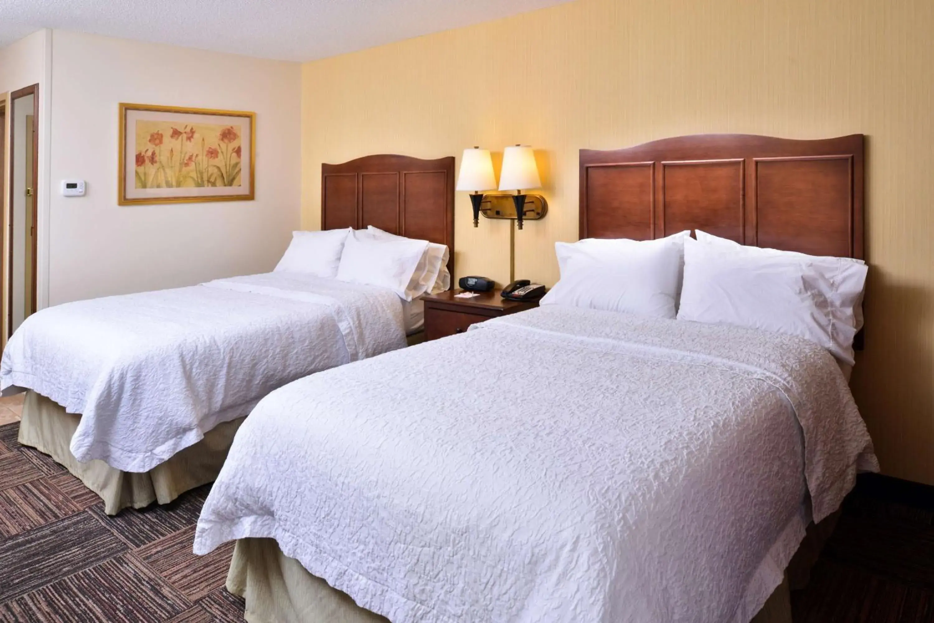 Bed in Hampton Inn Elkhart Bed in Hampton Inn Elkhart