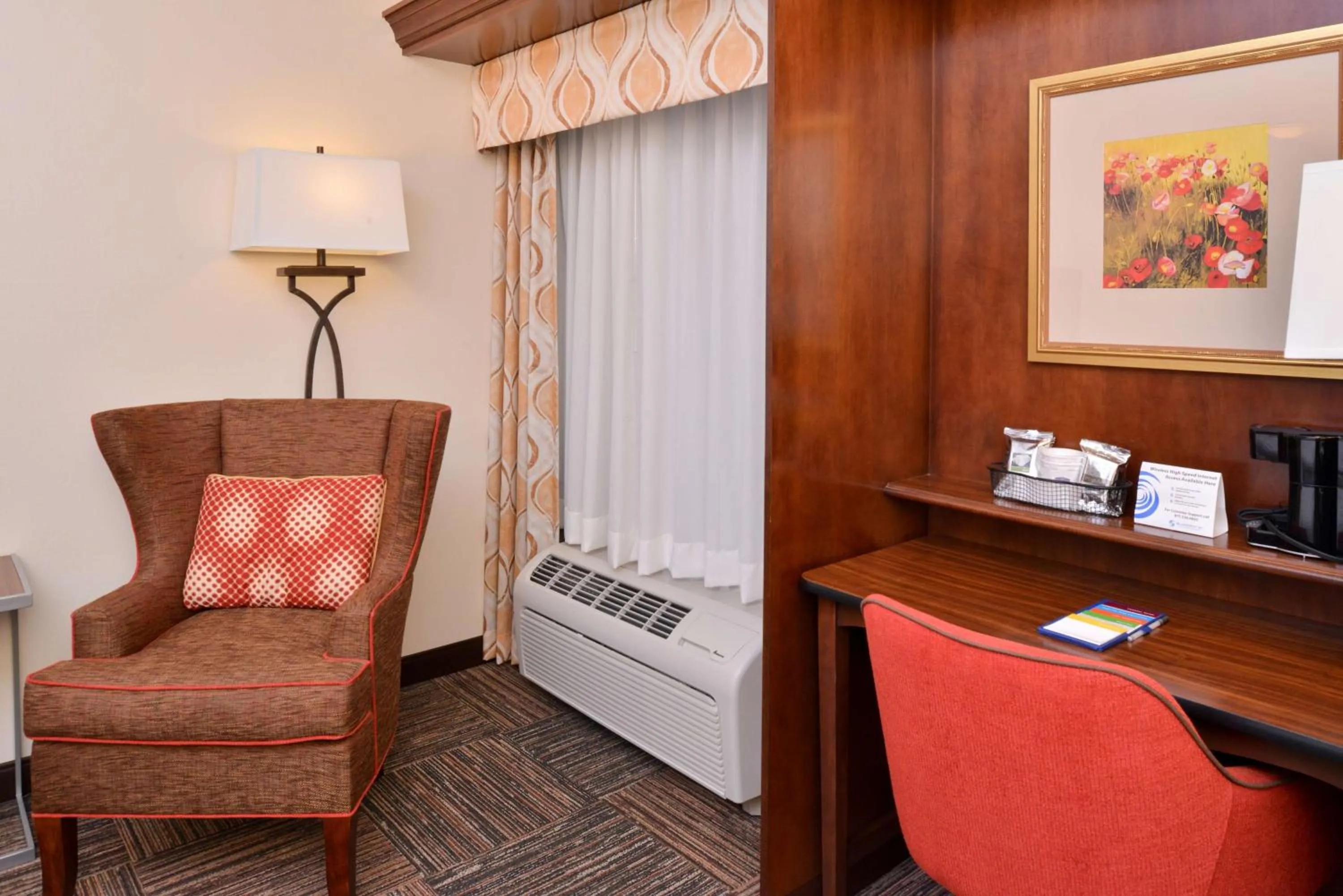 Bedroom in Hampton Inn Elkhart