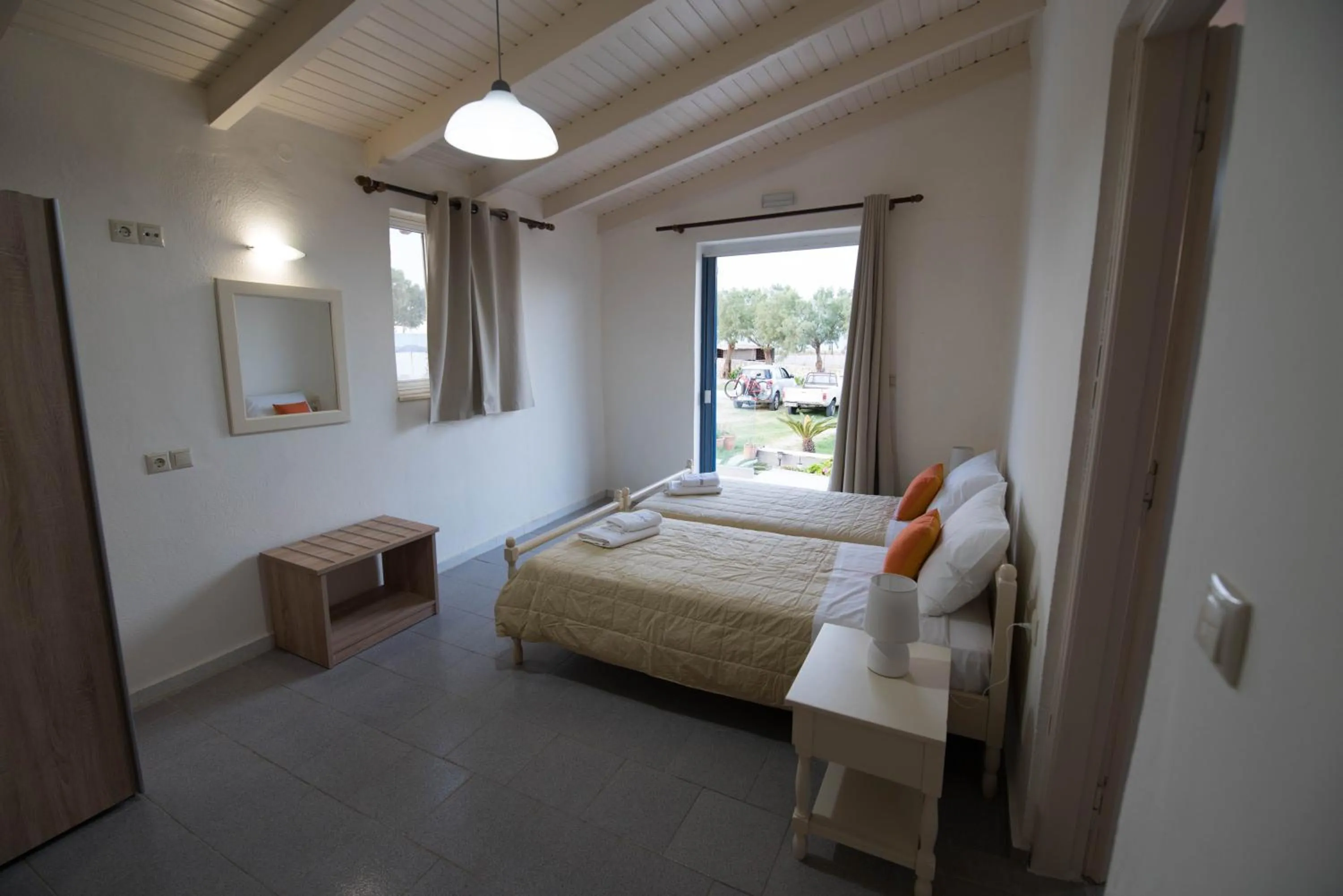 Photo of the whole room, Bed in Electra Studios