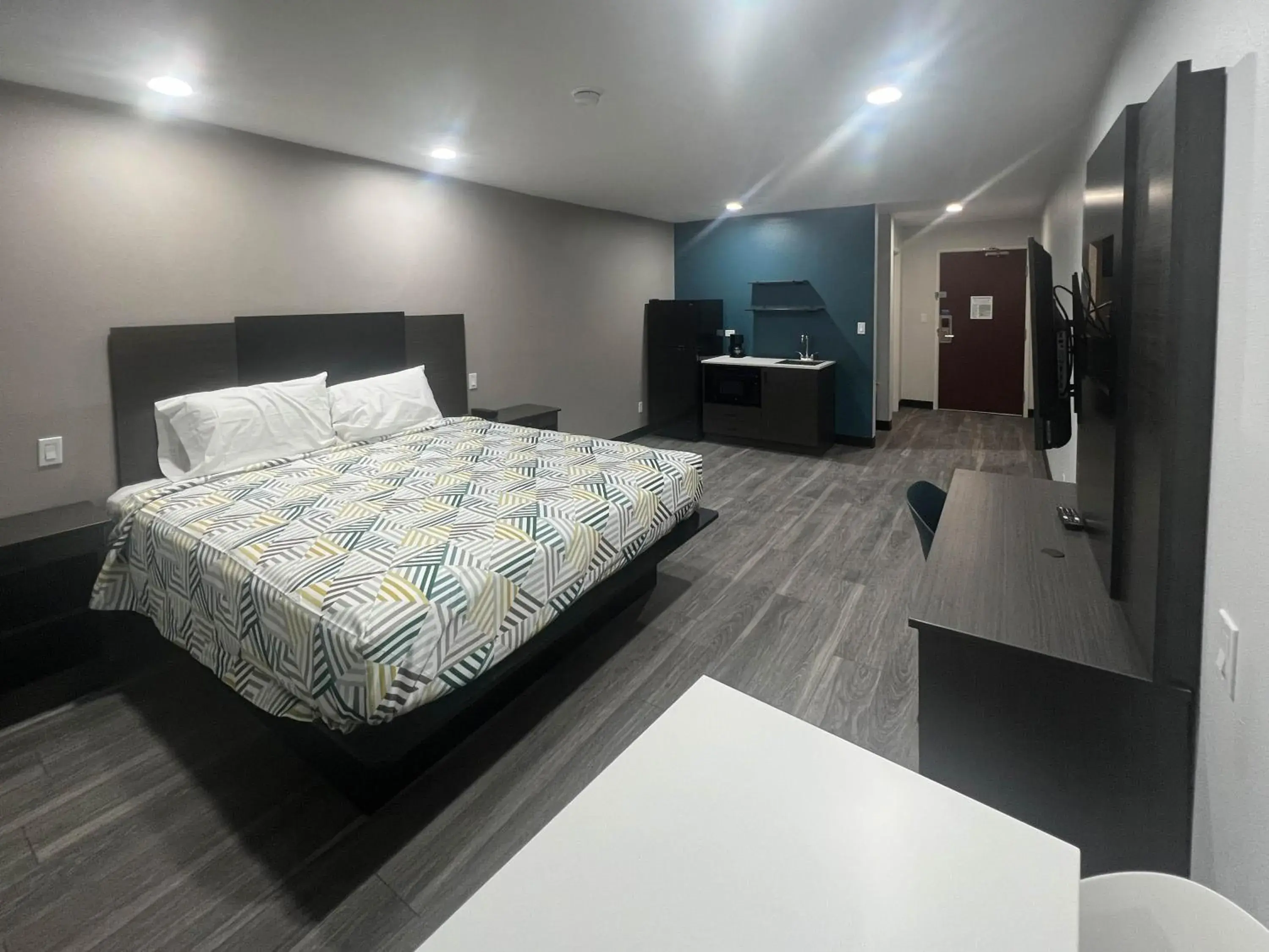 Bedroom, Bed in Studio 6 Oklahoma City, OK South Bedroom, Bed in Studio 6 Oklahoma City, OK South