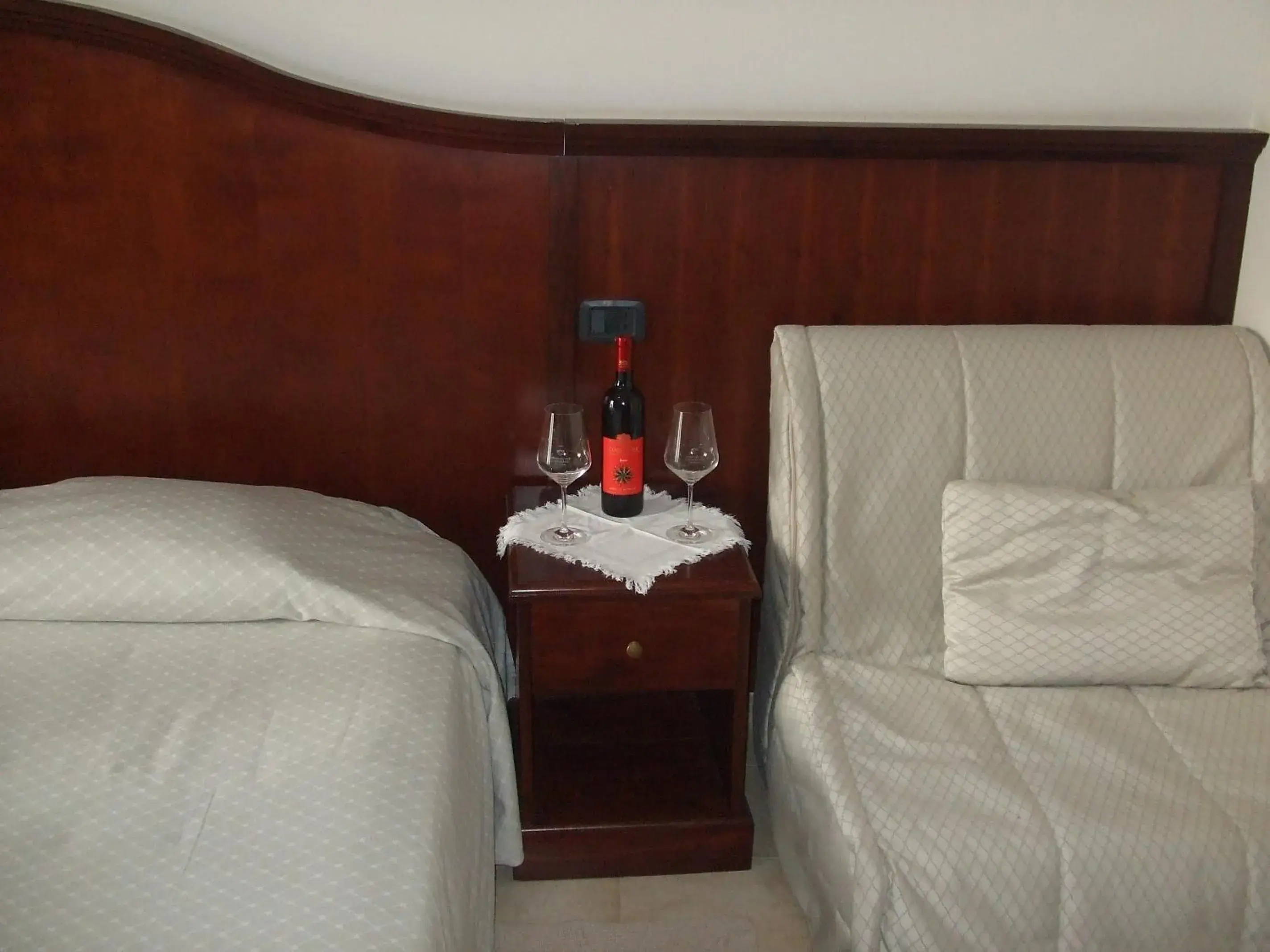 Economy Double or Twin Room in Hotel Stella Del Sud Economy Double or Twin Room in Hotel Stella Del Sud