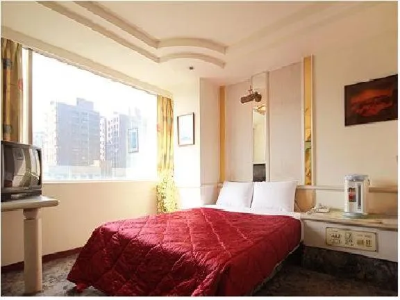 City view, Bed in Broadway Hotel