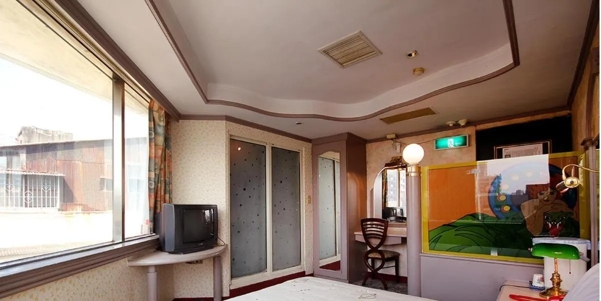 City view in Broadway Hotel