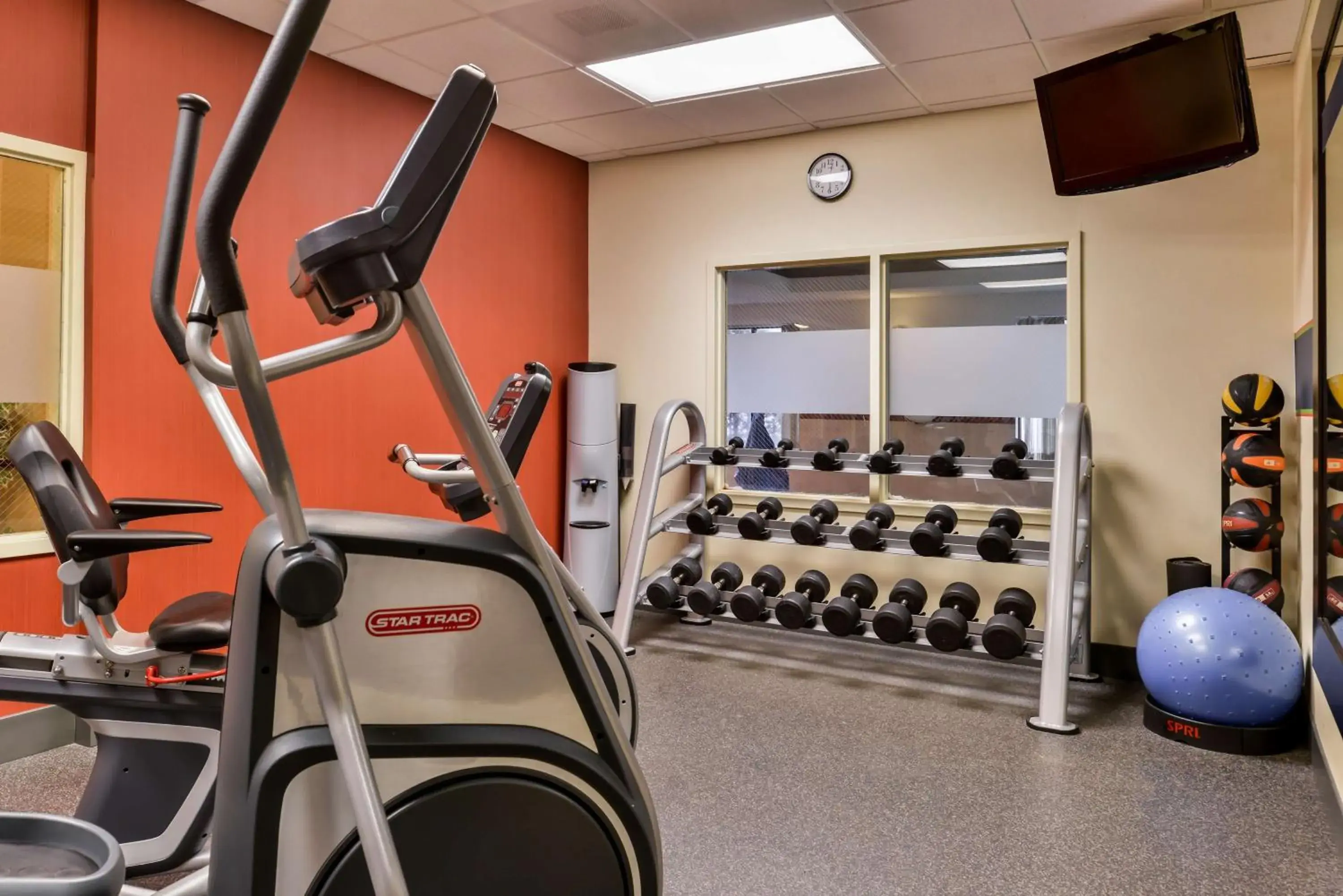 Fitness centre/facilities in Hampton Inn Emporia Fitness centre/facilities in Hampton Inn Emporia