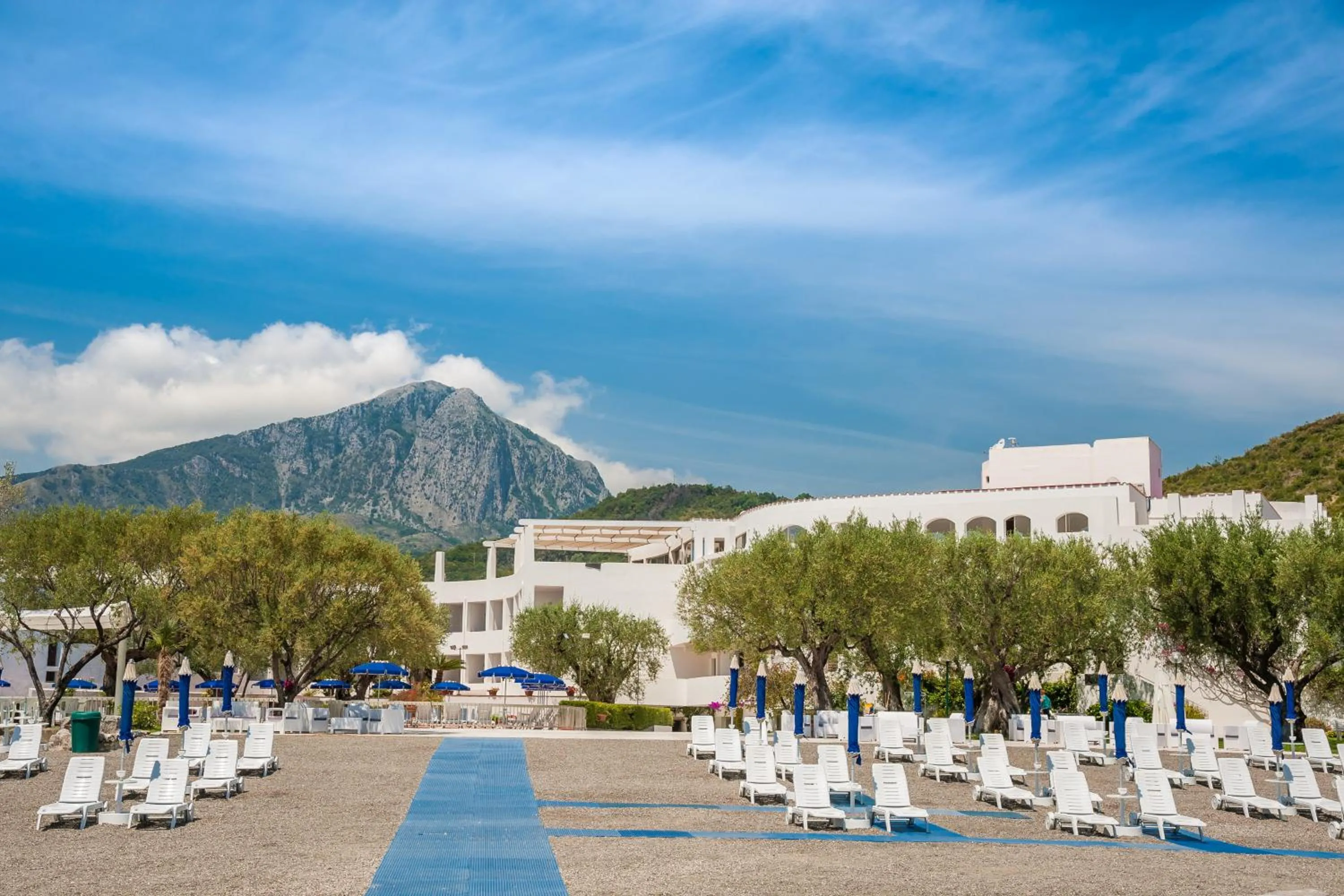 Beach in Hotel Torre Oliva