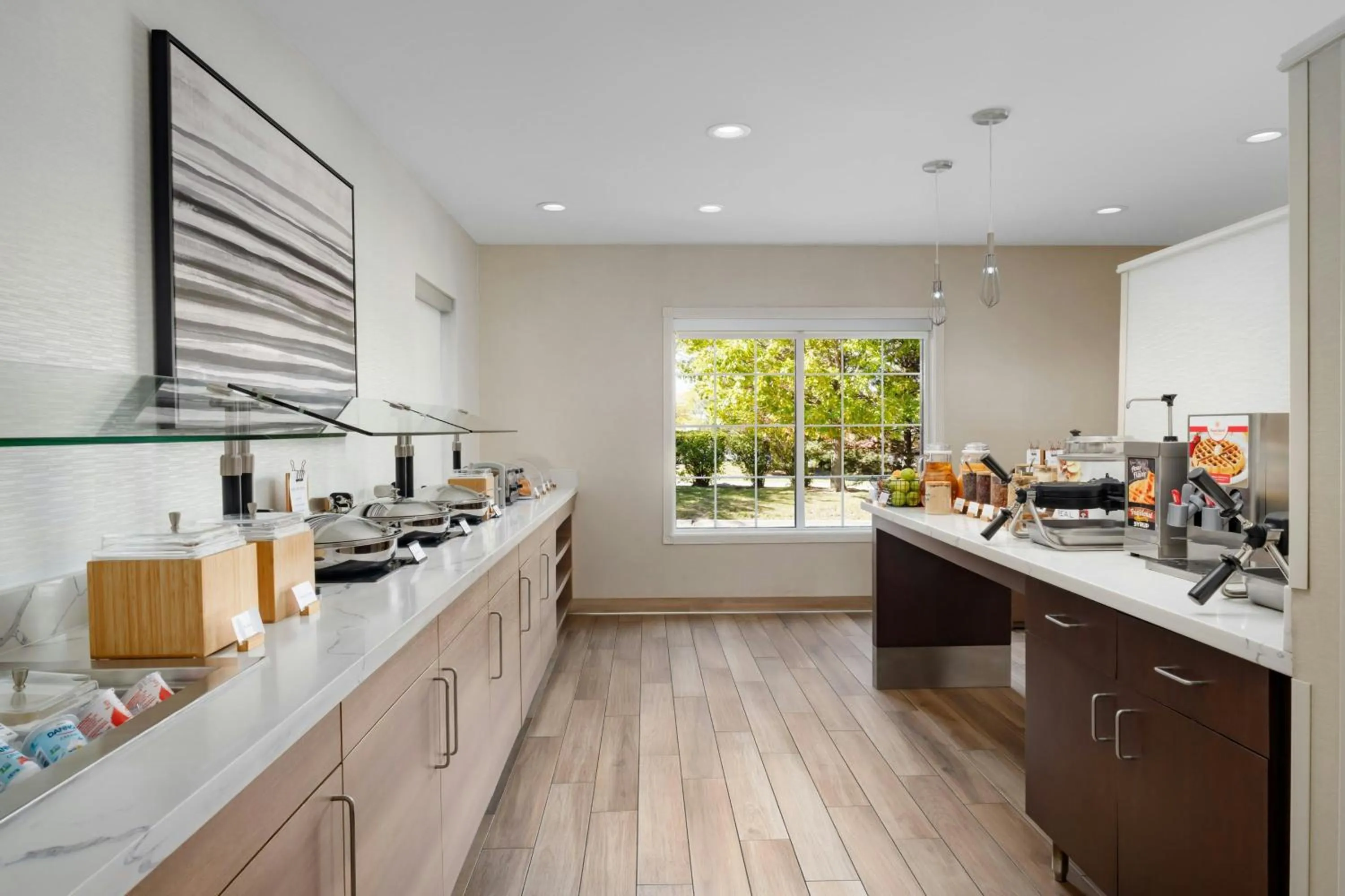 Breakfast in Residence Inn by Marriott Chicago / Bloomingdale