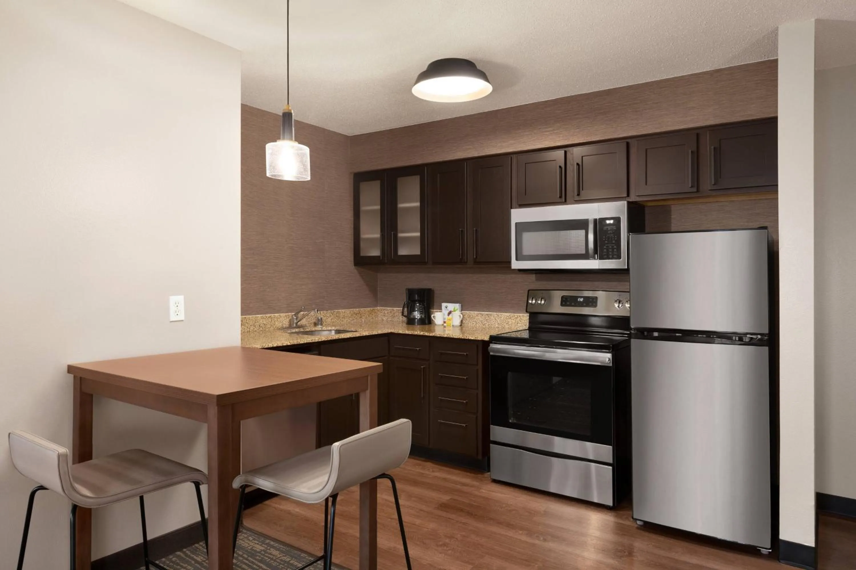 Kitchen or kitchenette in Residence Inn by Marriott Chicago / Bloomingdale