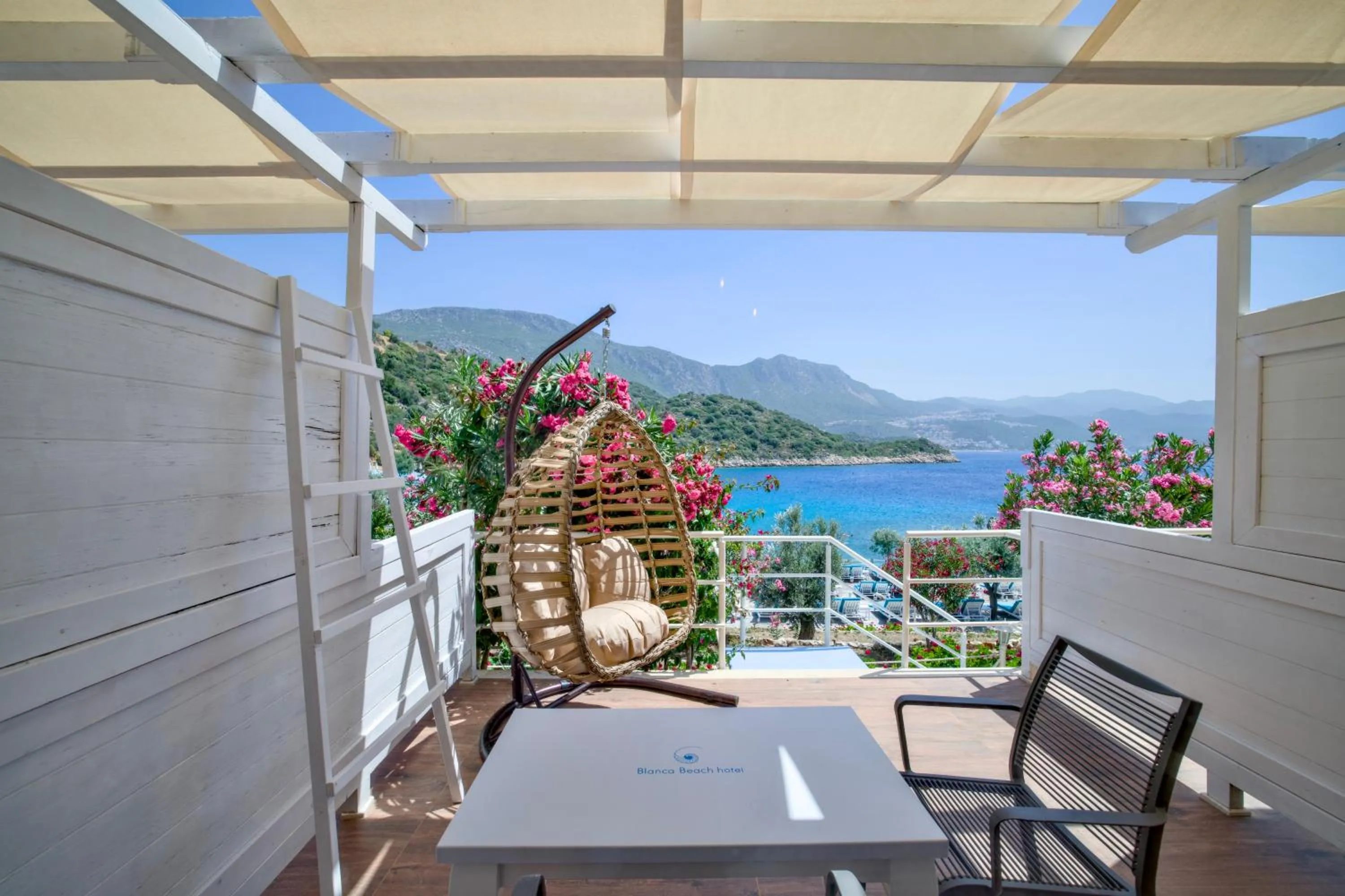 Day in Blanca Beach Hotel