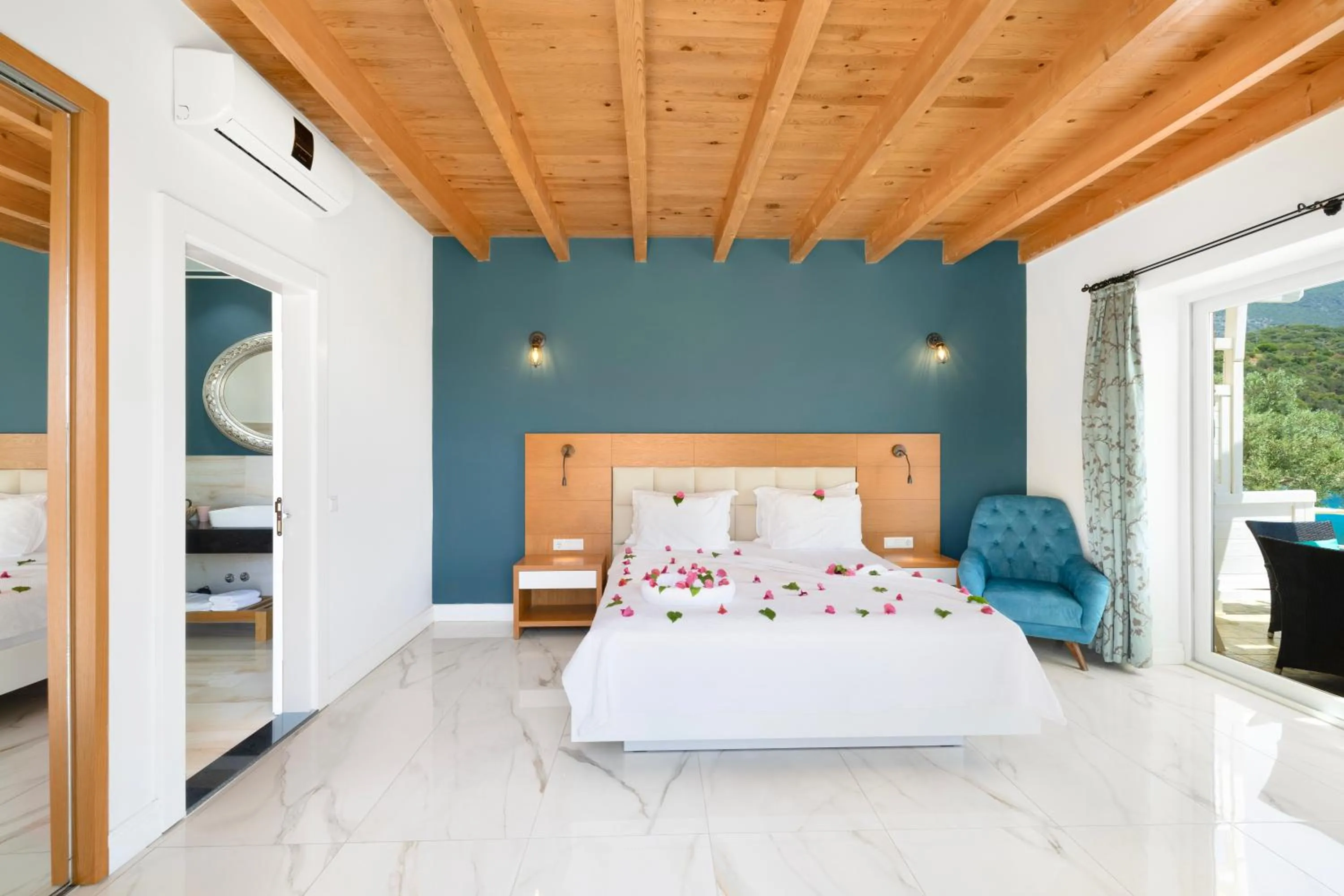 Bed in Blanca Beach Hotel