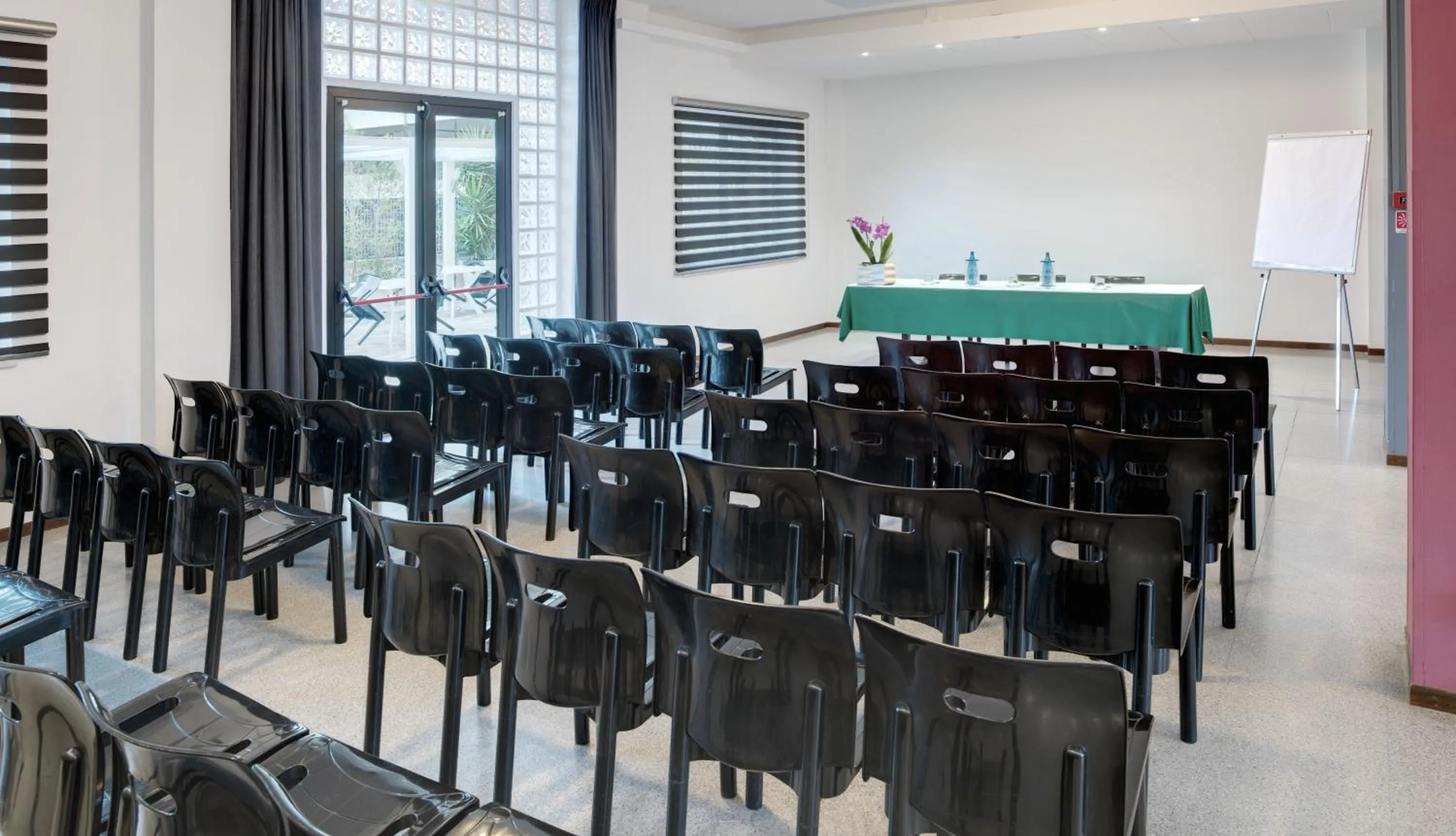 Business facilities in Hotel Zenit Salento