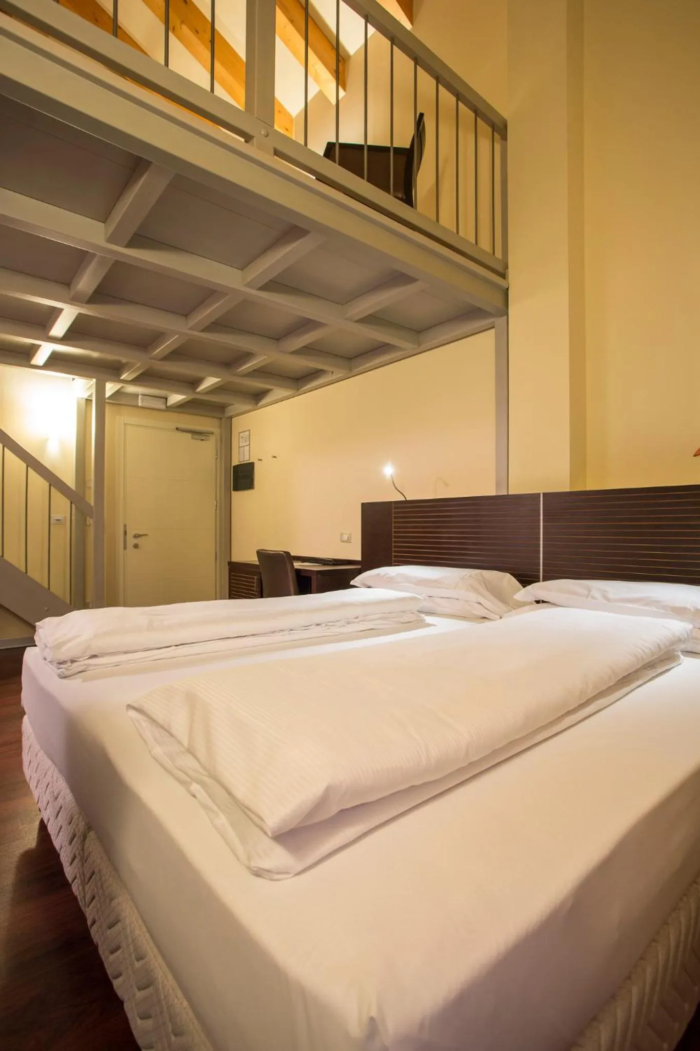 Family  Room - Split Level in Hotel Norge