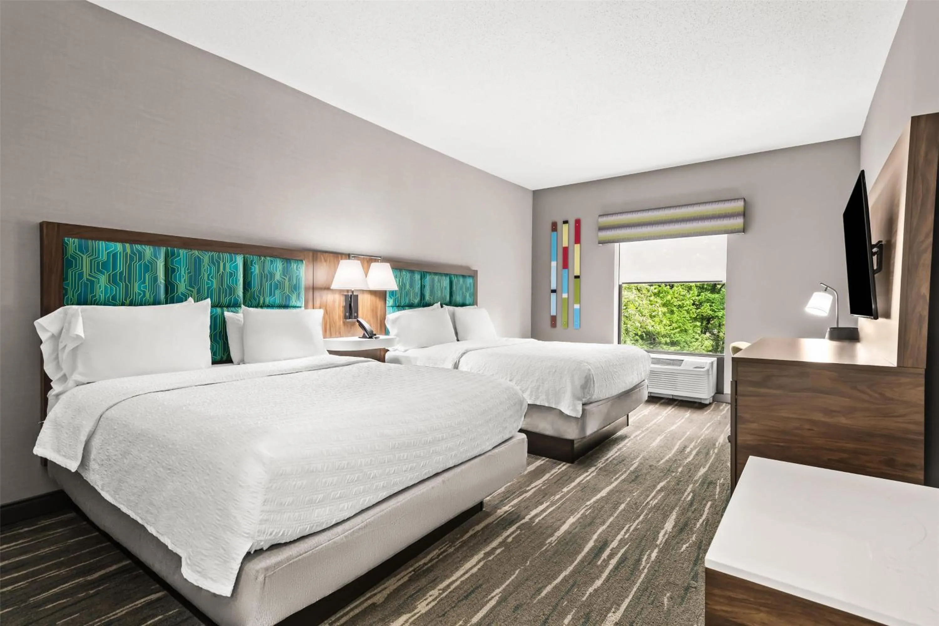 Bed in Hampton Inn Elkton