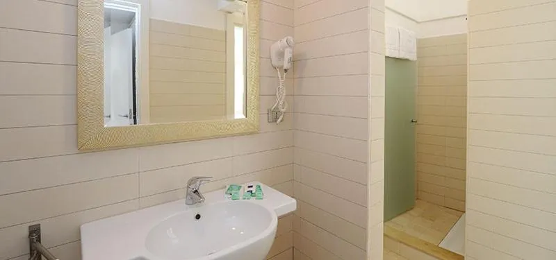 Shower in Residence La Dolce Vita