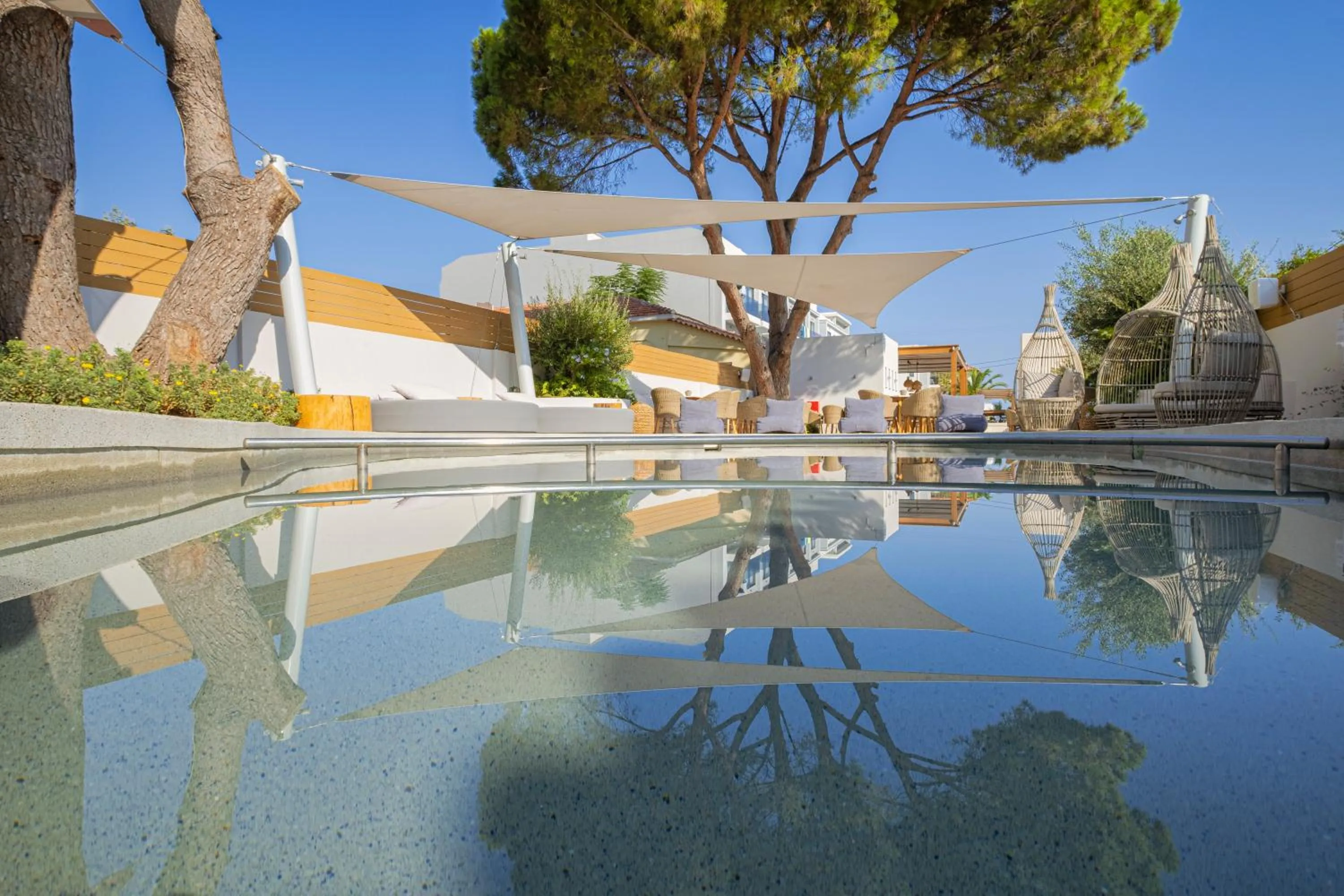 Swimming pool in Erato by Samian Mare