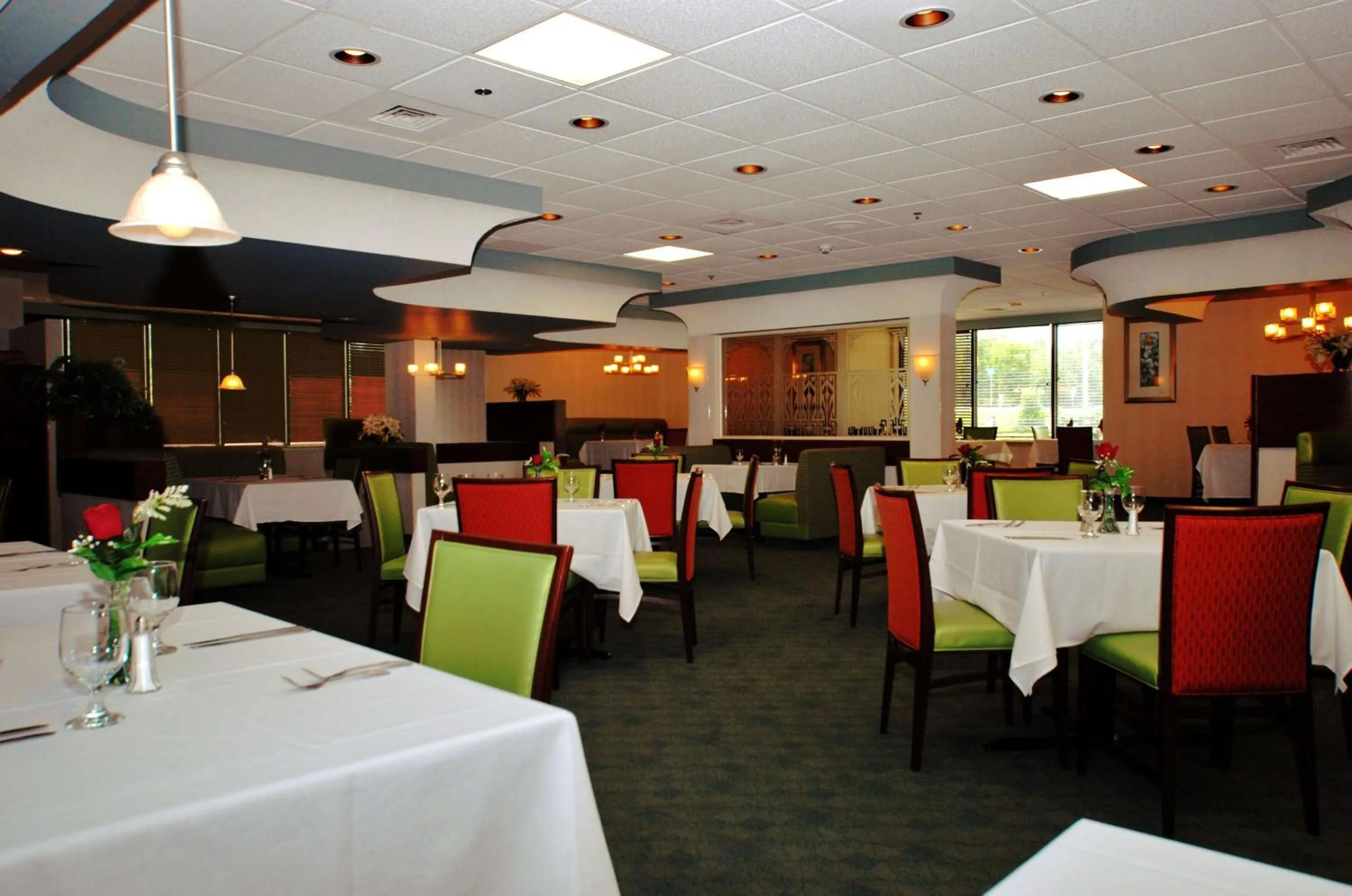 Restaurant/places to eat in DoubleTree by Hilton Fayetteville