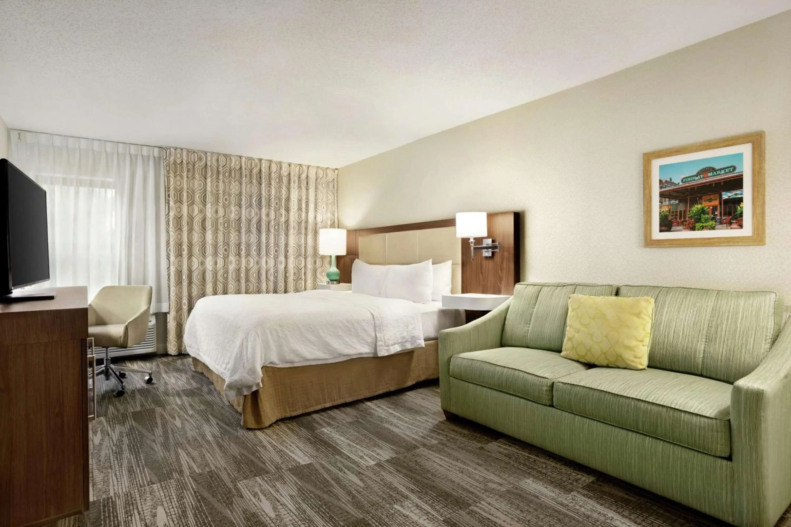 Bedroom, Bed in Hampton Inn Findlay