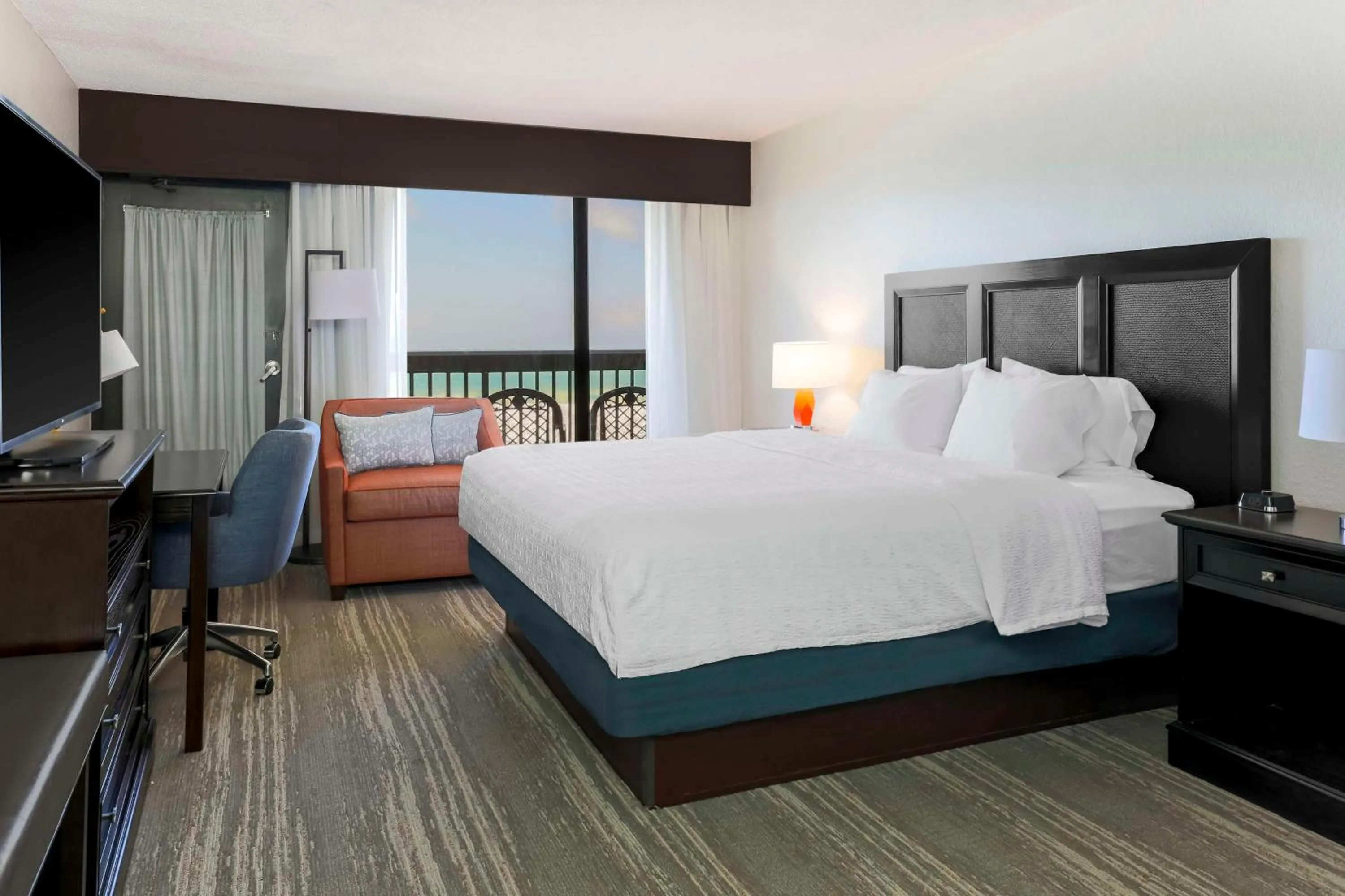 Bedroom, Bed in Hampton Inn Fort Walton Beach