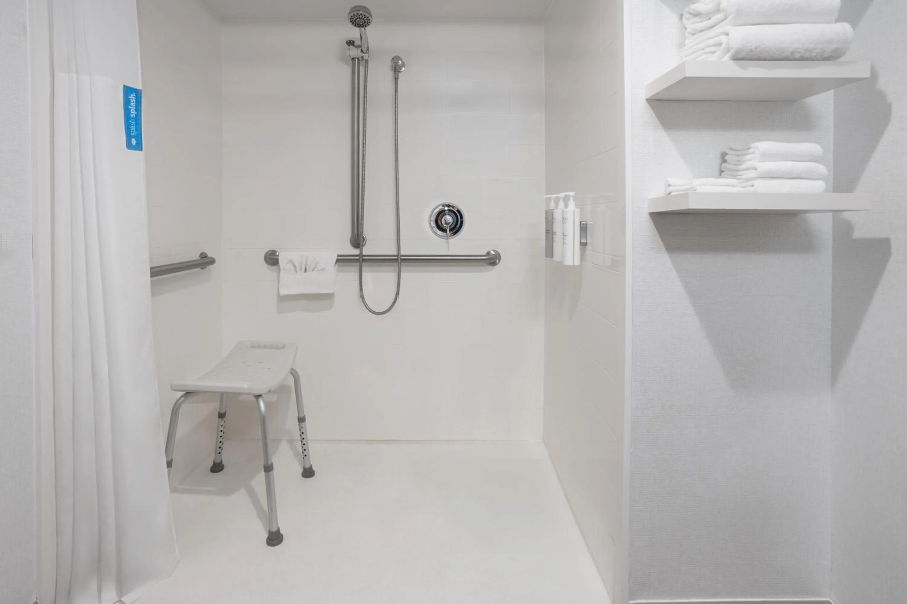 Bathroom in Hampton Inn Frostburg