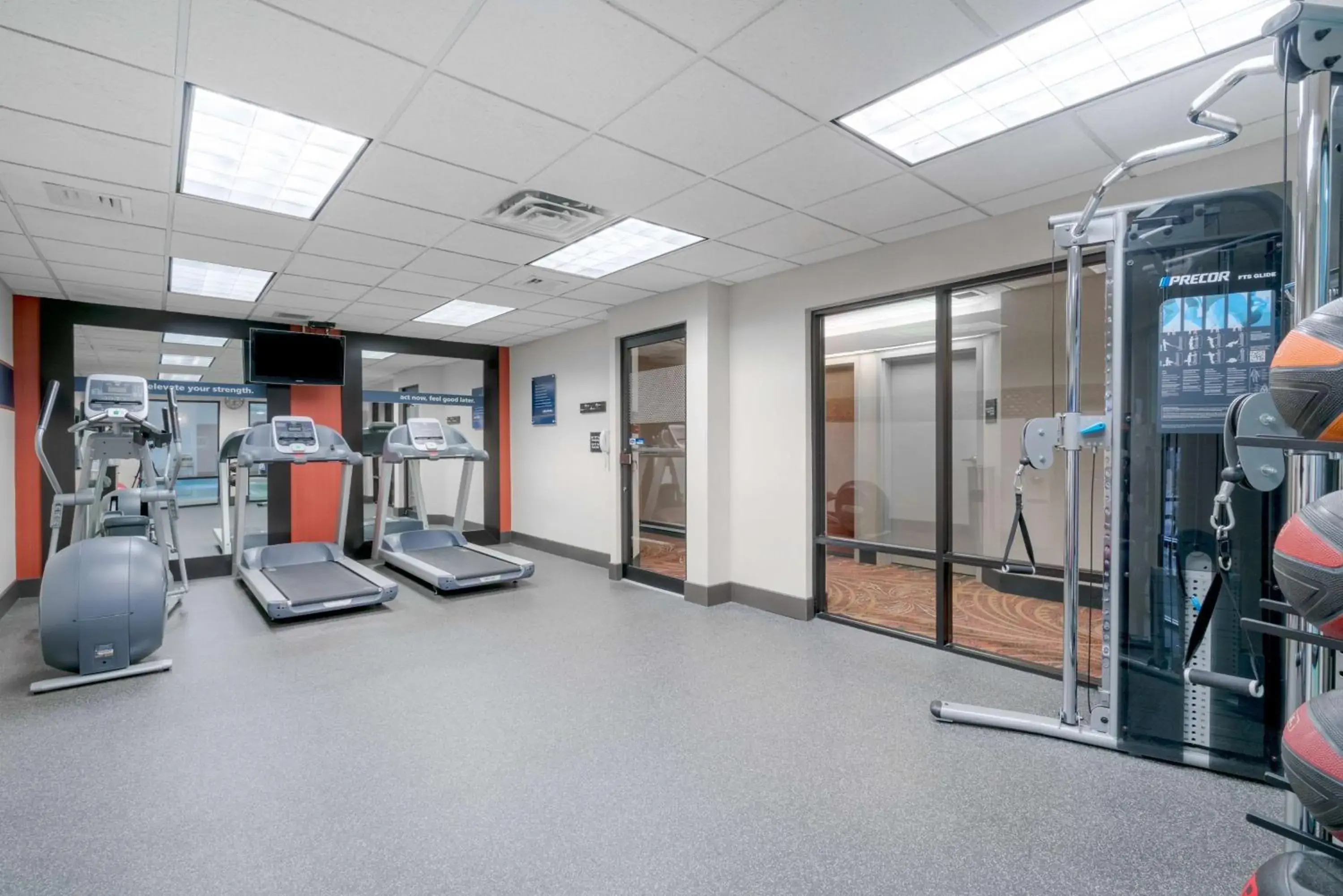 Fitness centre/facilities in Hampton Inn Frostburg Fitness centre/facilities in Hampton Inn Frostburg
