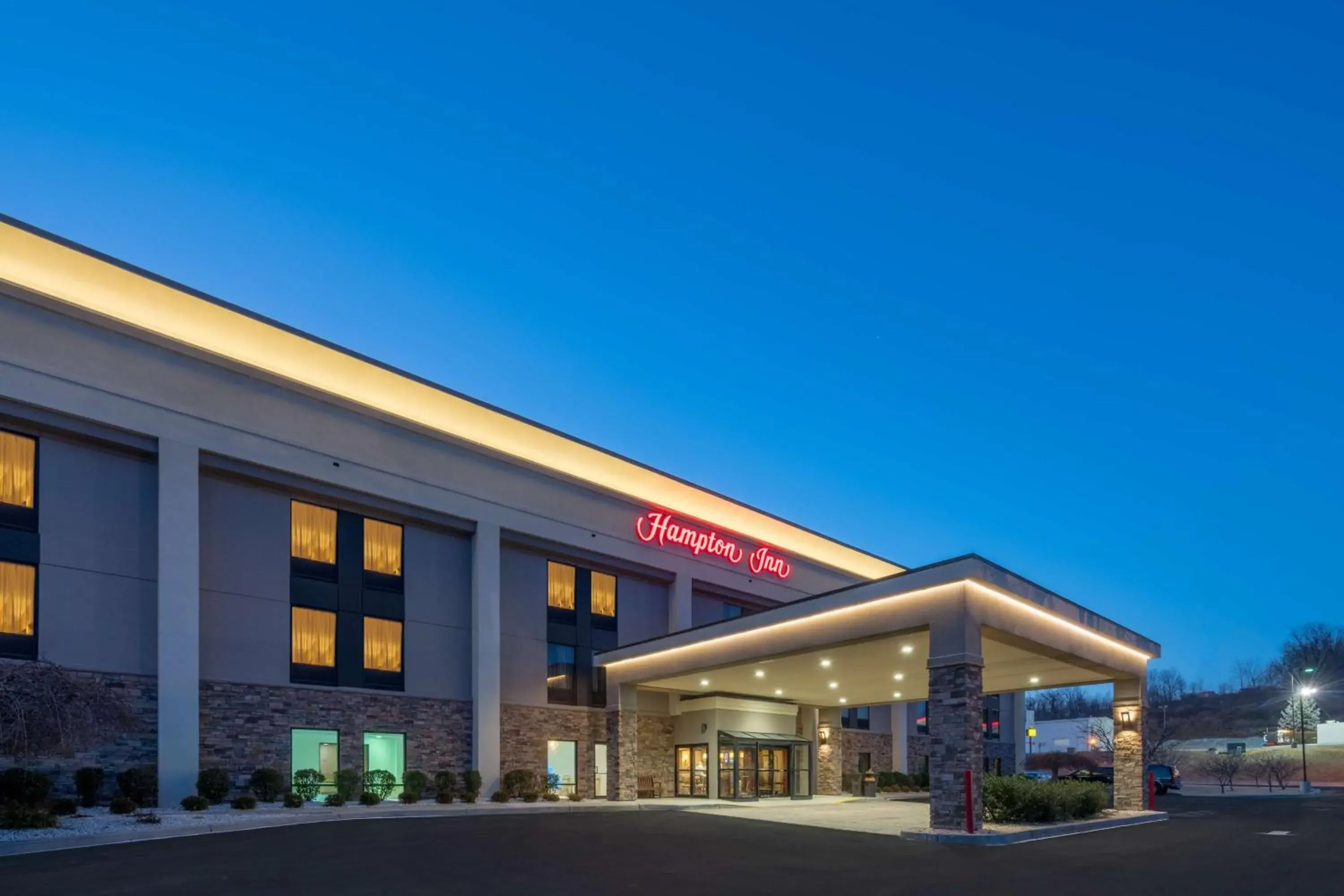 Property building in Hampton Inn Frostburg Property building in Hampton Inn Frostburg