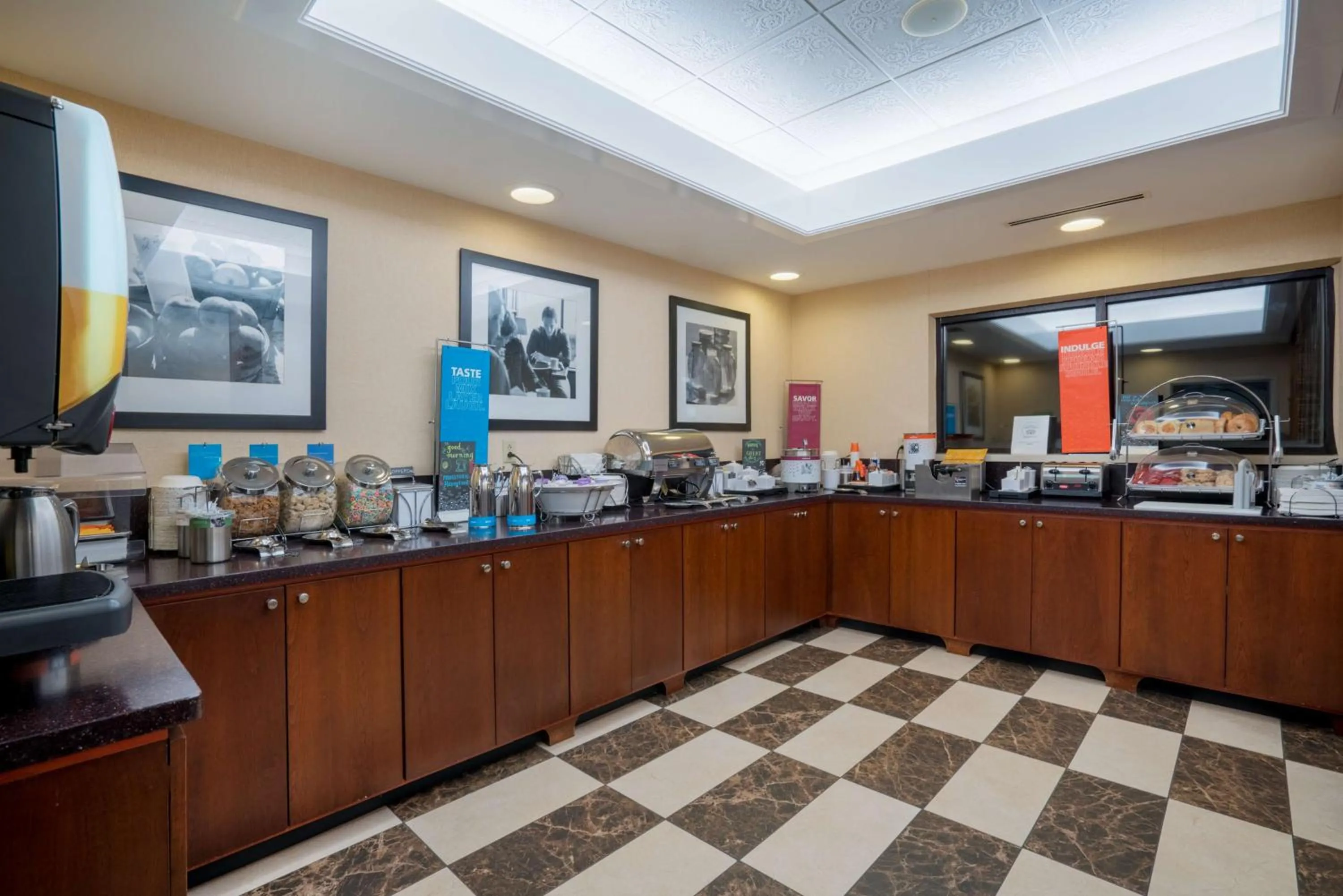 Restaurant/places to eat in Hampton Inn Frostburg
