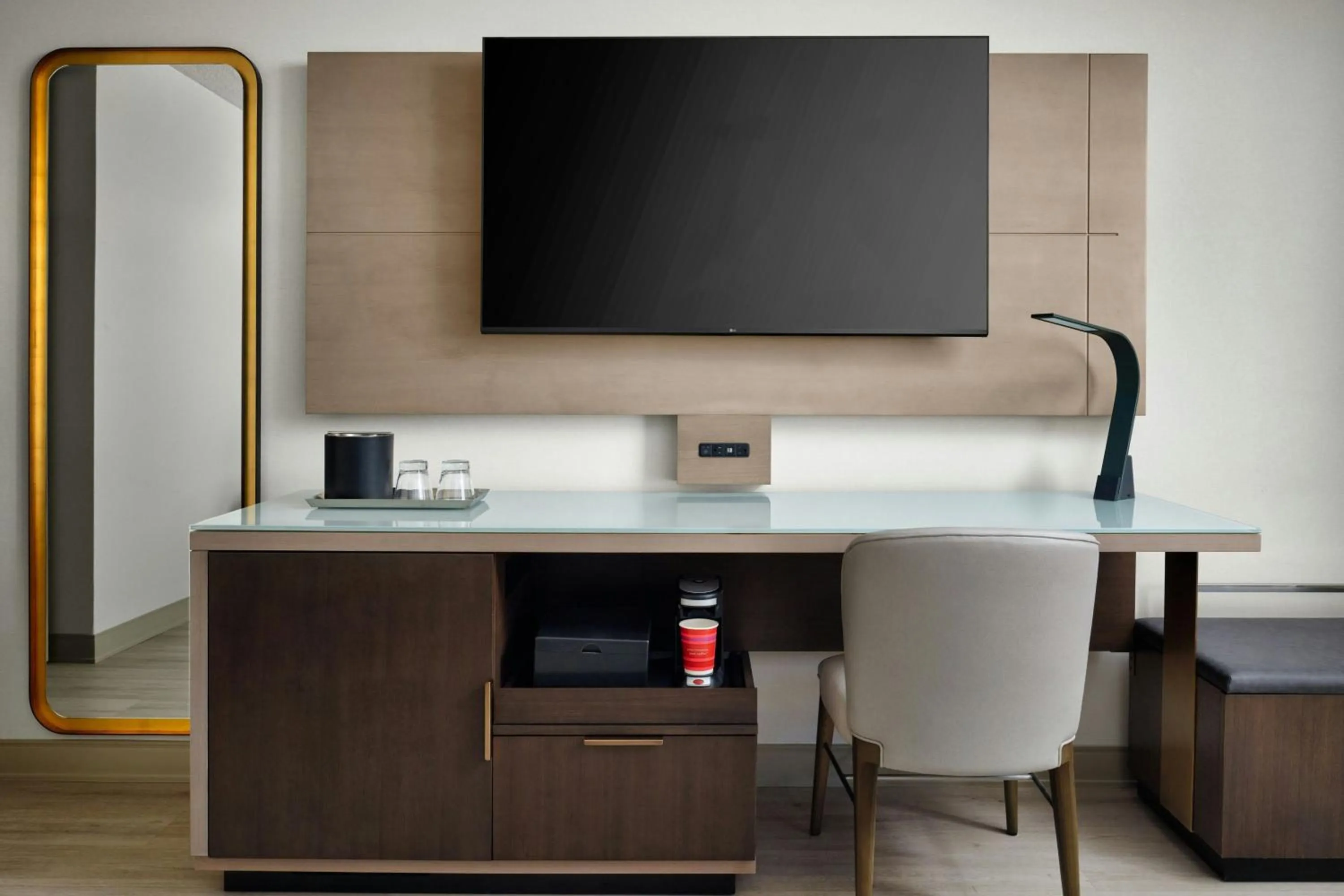 Photo of the whole room in Indianapolis Marriott East