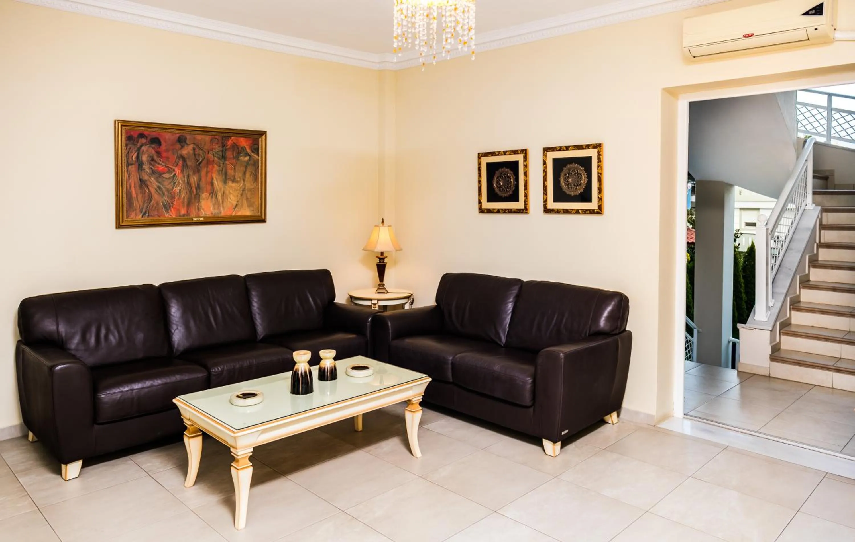 Niki Apartments