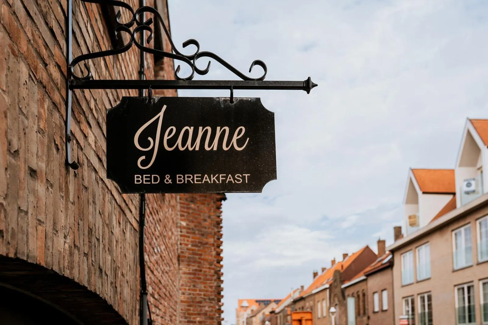 Property logo or sign in Jeanne