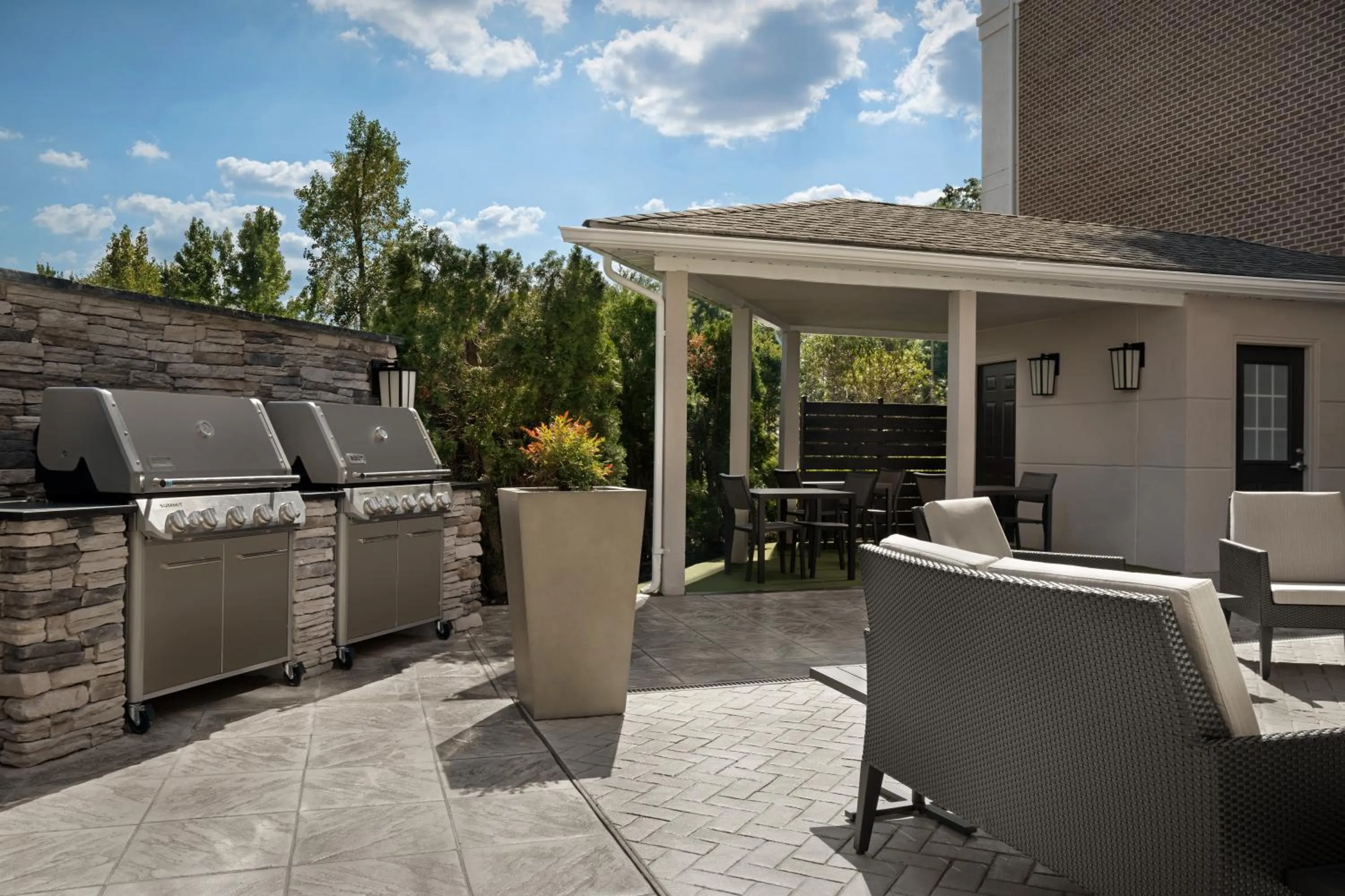 Patio in Residence Inn by Marriott BWI Airport