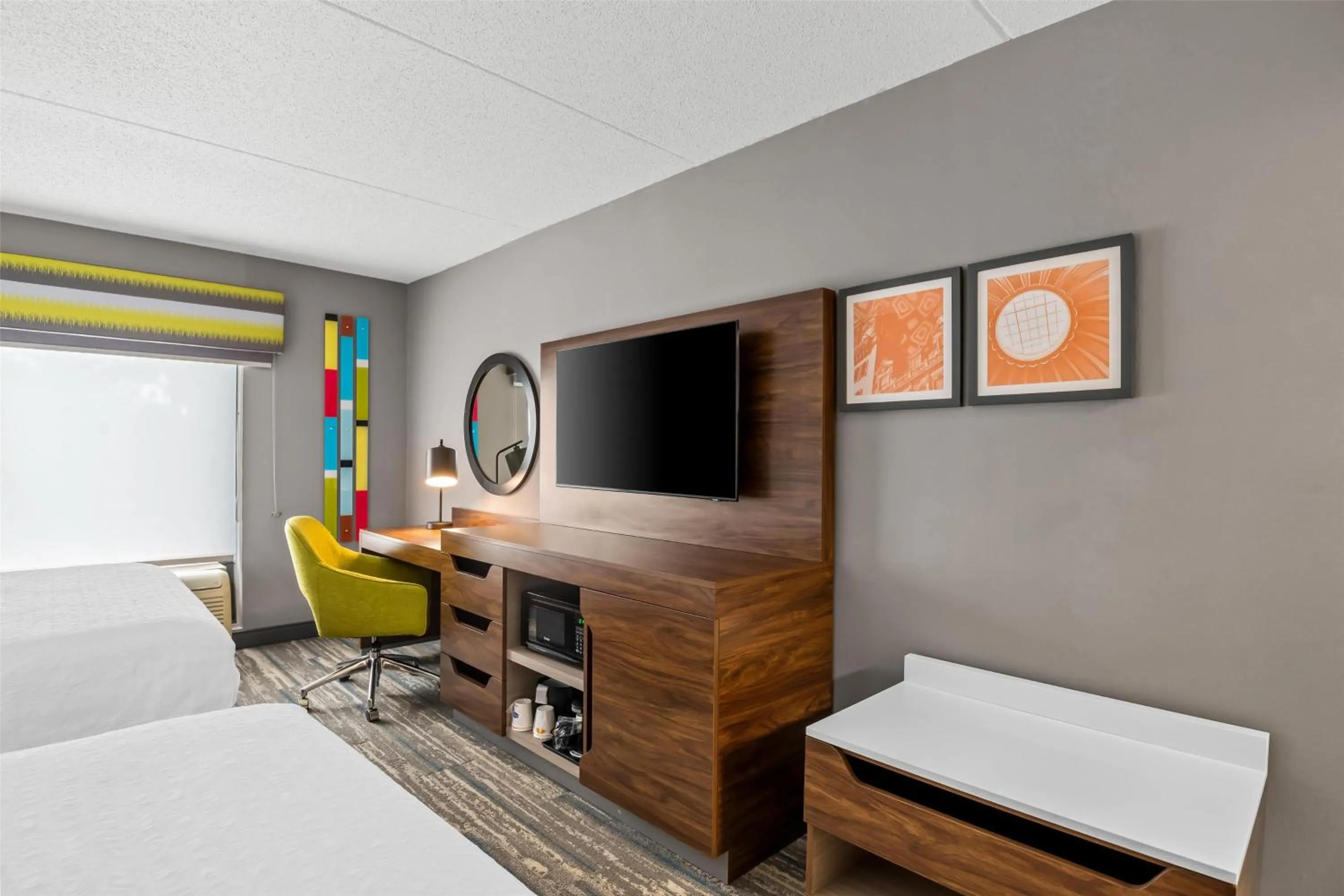 Bed in Hampton Inn & Suites Richmond/Virginia Center