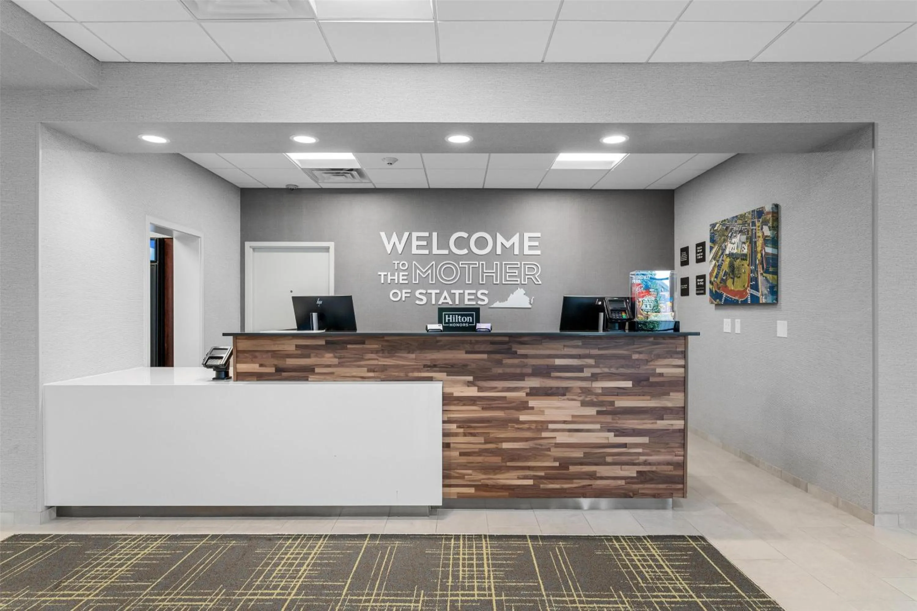 Lobby or reception in Hampton Inn Front Royal