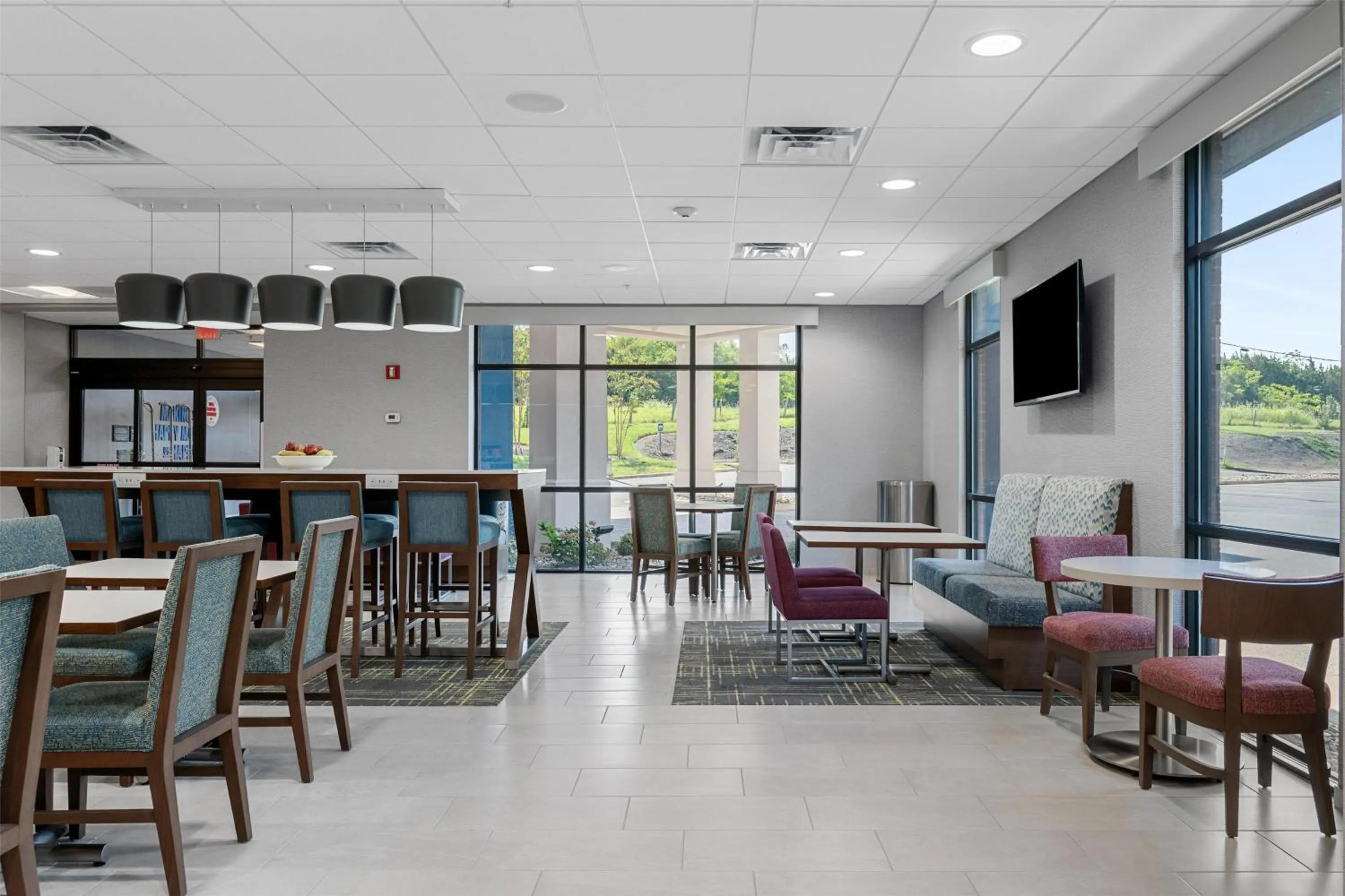 Lobby or reception in Hampton Inn Front Royal