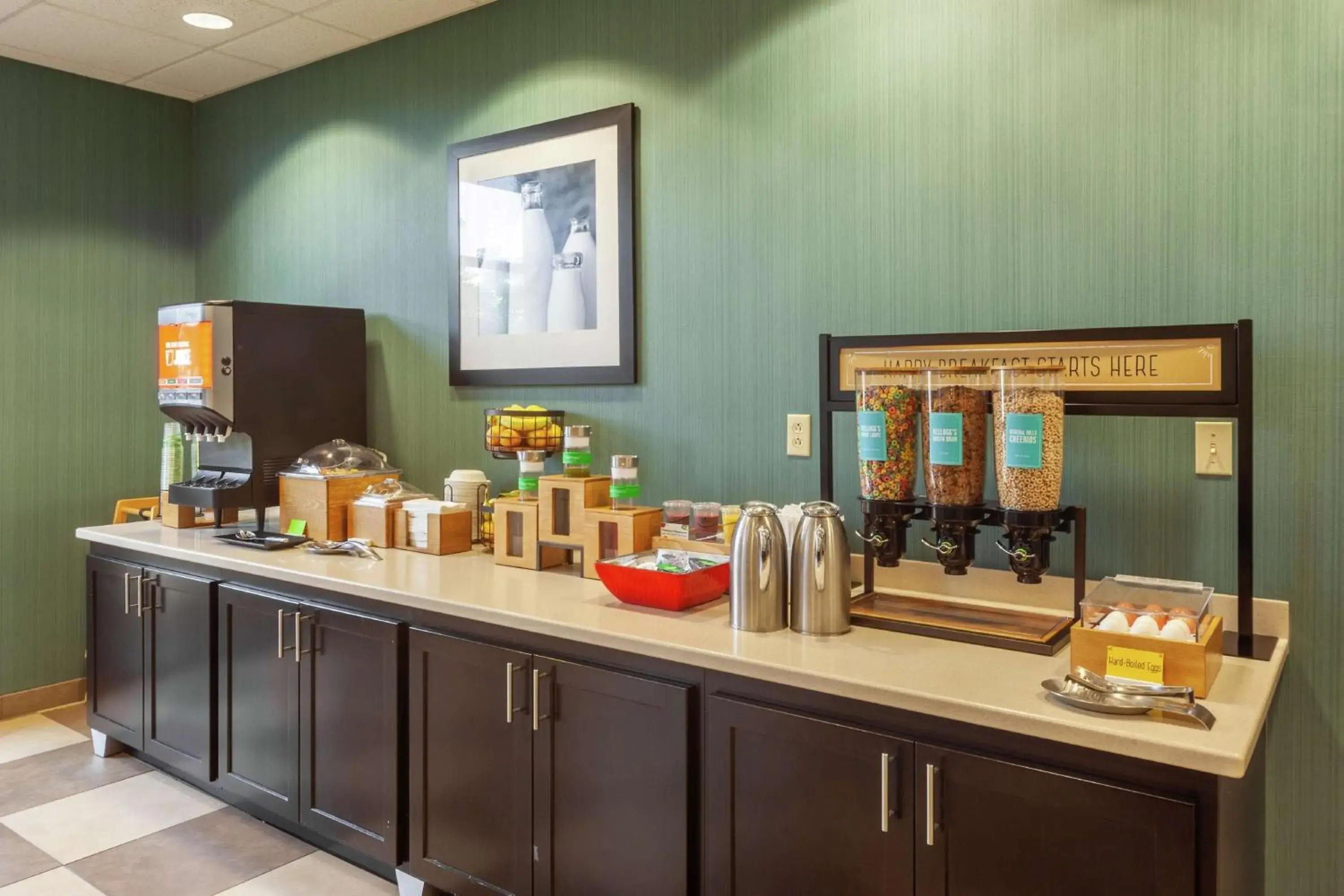 Breakfast in Hampton Inn Front Royal Breakfast in Hampton Inn Front Royal