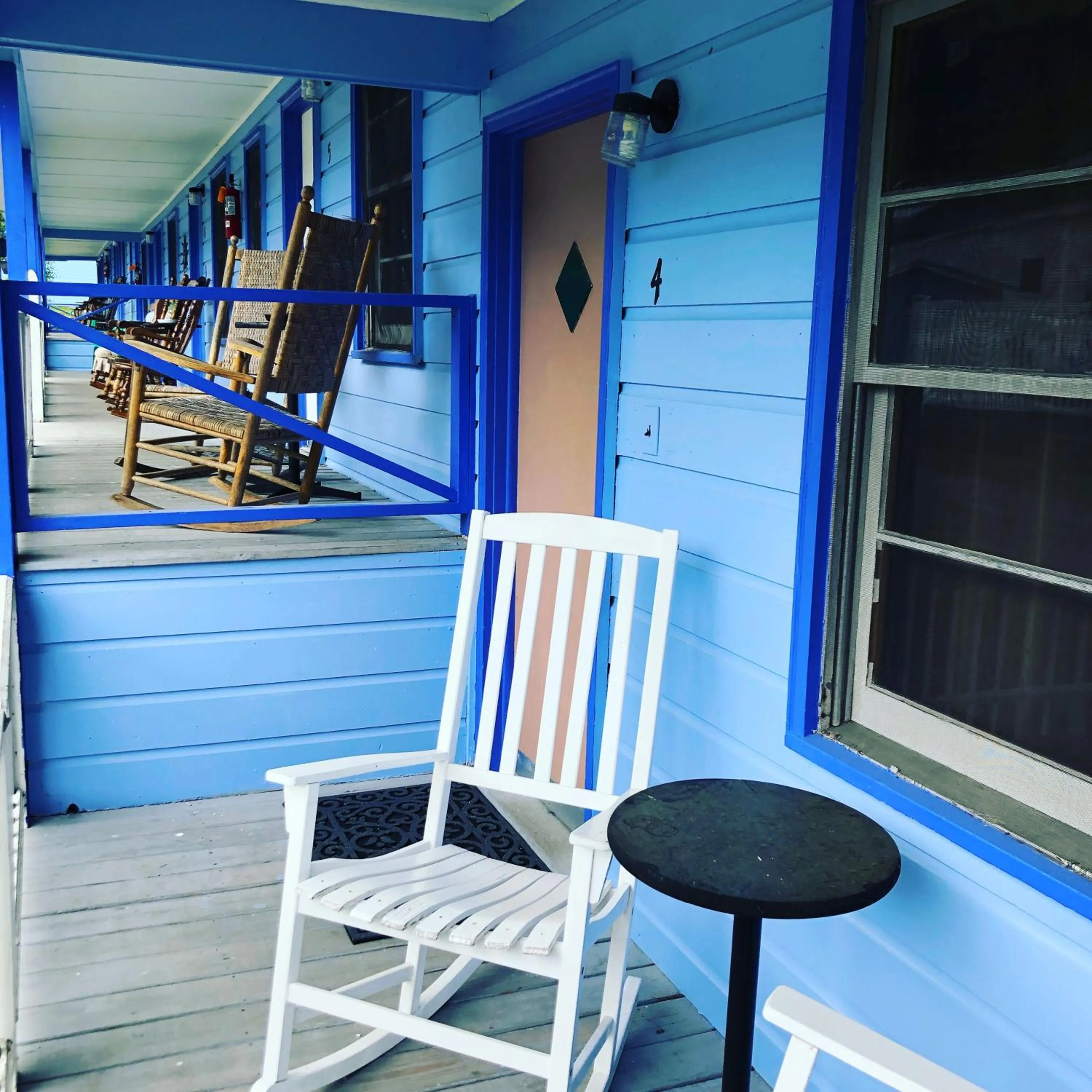Balcony/Terrace in Hillside Motel