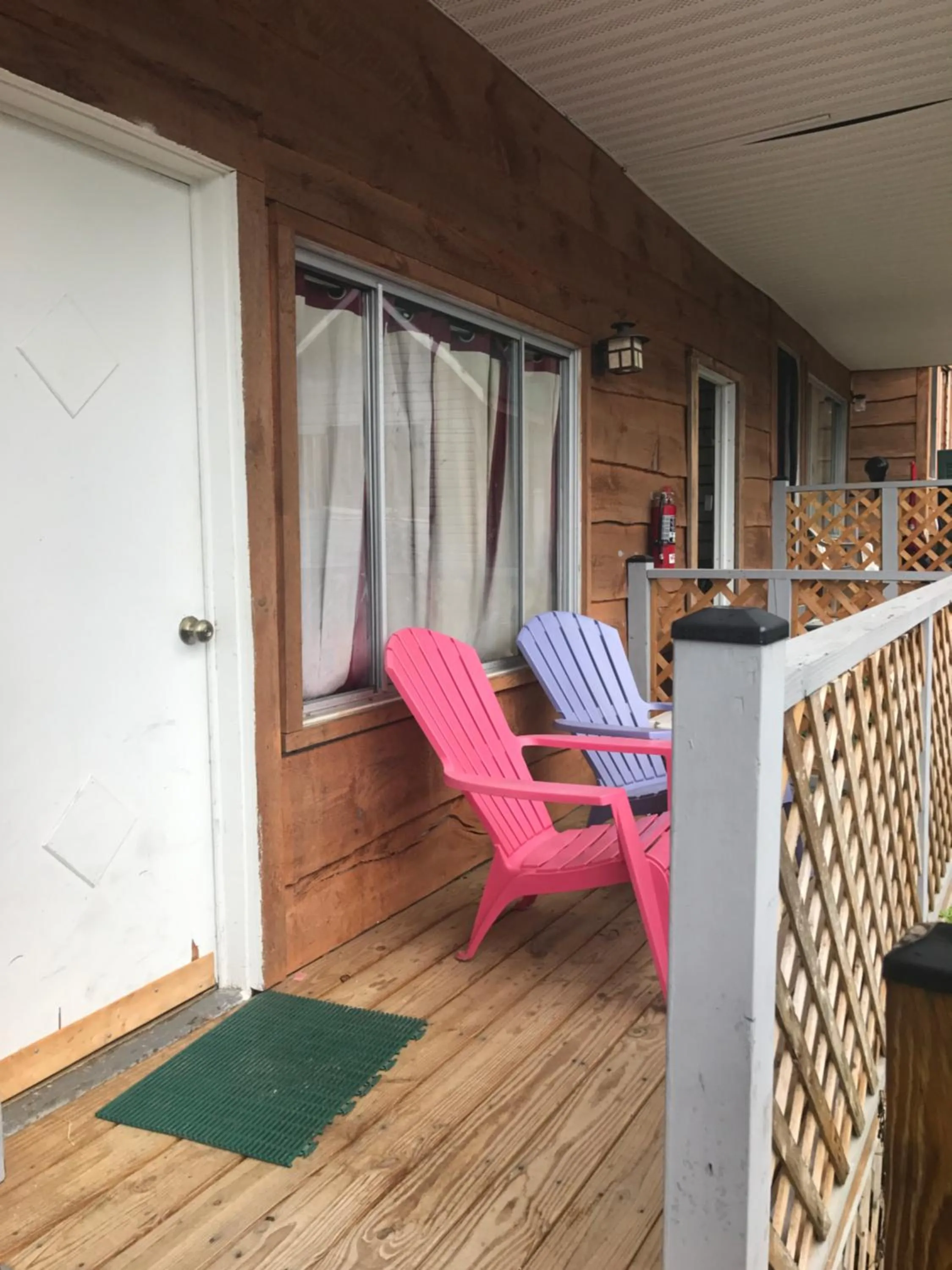 Facade/entrance in Hillside Motel